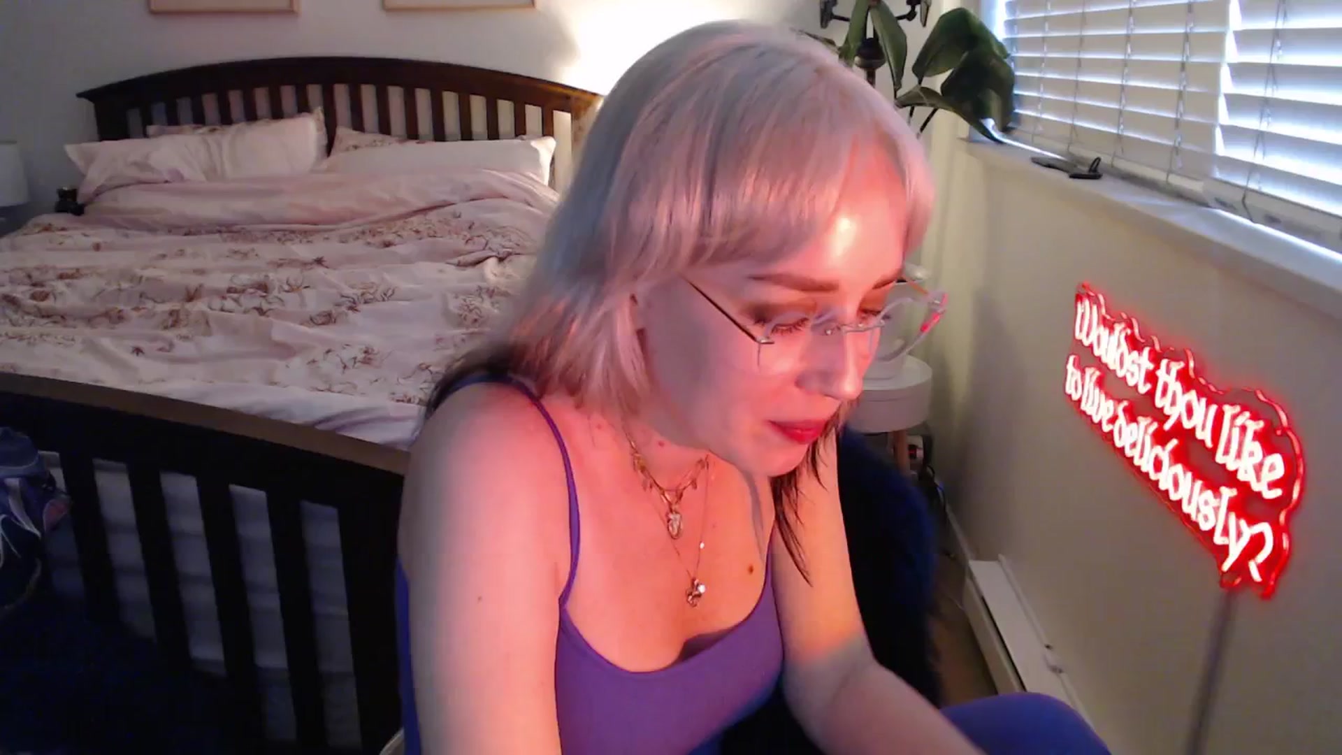 Gallery image thumbnail from NahlaHoney's myfreecams stream on, 06/18/2025, 03:07 image 16 of 20