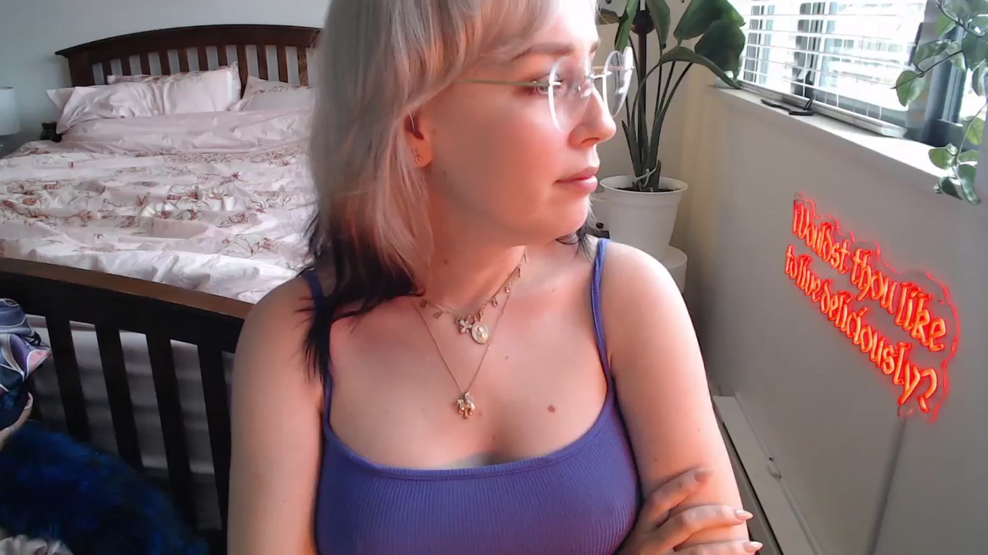 Gallery image thumbnail from NahlaHoney's myfreecams stream on, 06/18/2025, 03:07 image 10 of 20