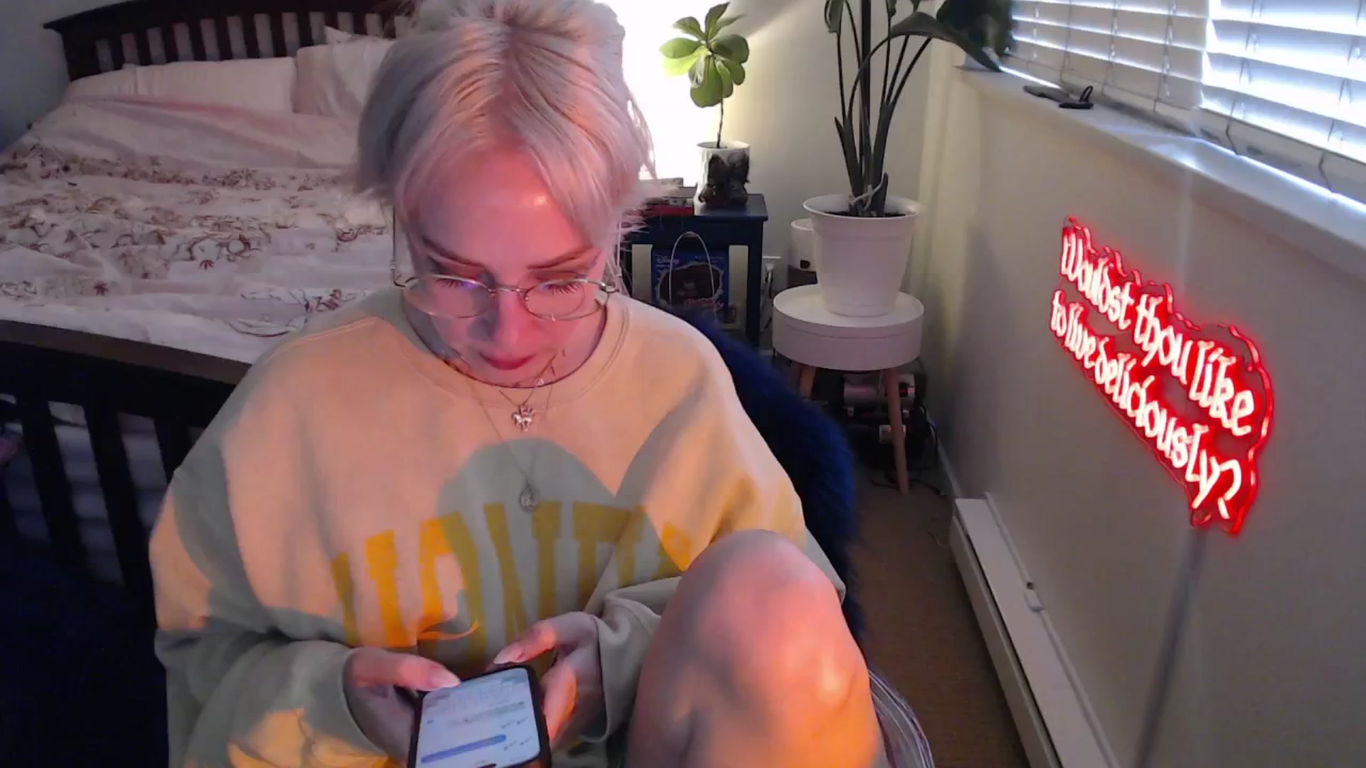 Gallery image thumbnail from NahlaHoney's myfreecams stream on, 06/24/2025, 04:16 image 14 of 20