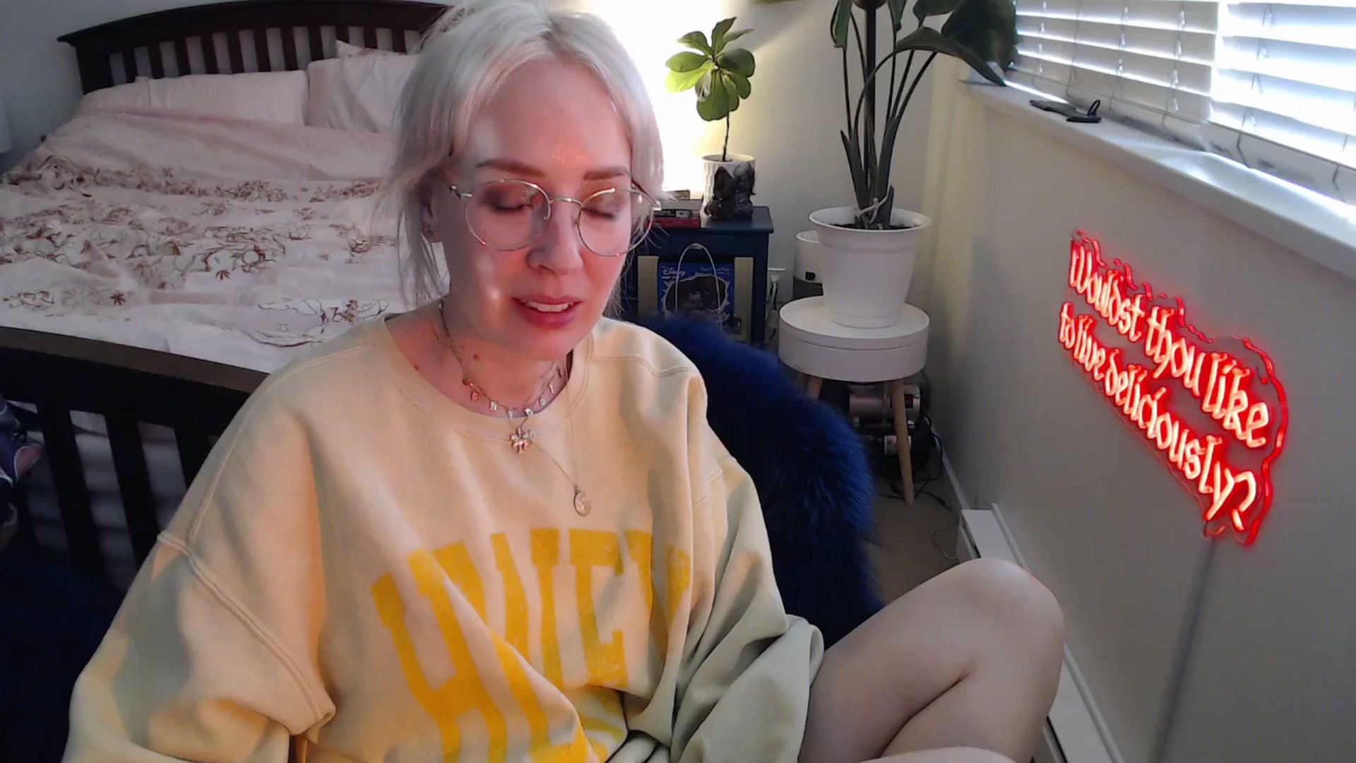 Gallery image thumbnail from NahlaHoney's myfreecams stream on, 06/24/2025, 04:16 image 10 of 20