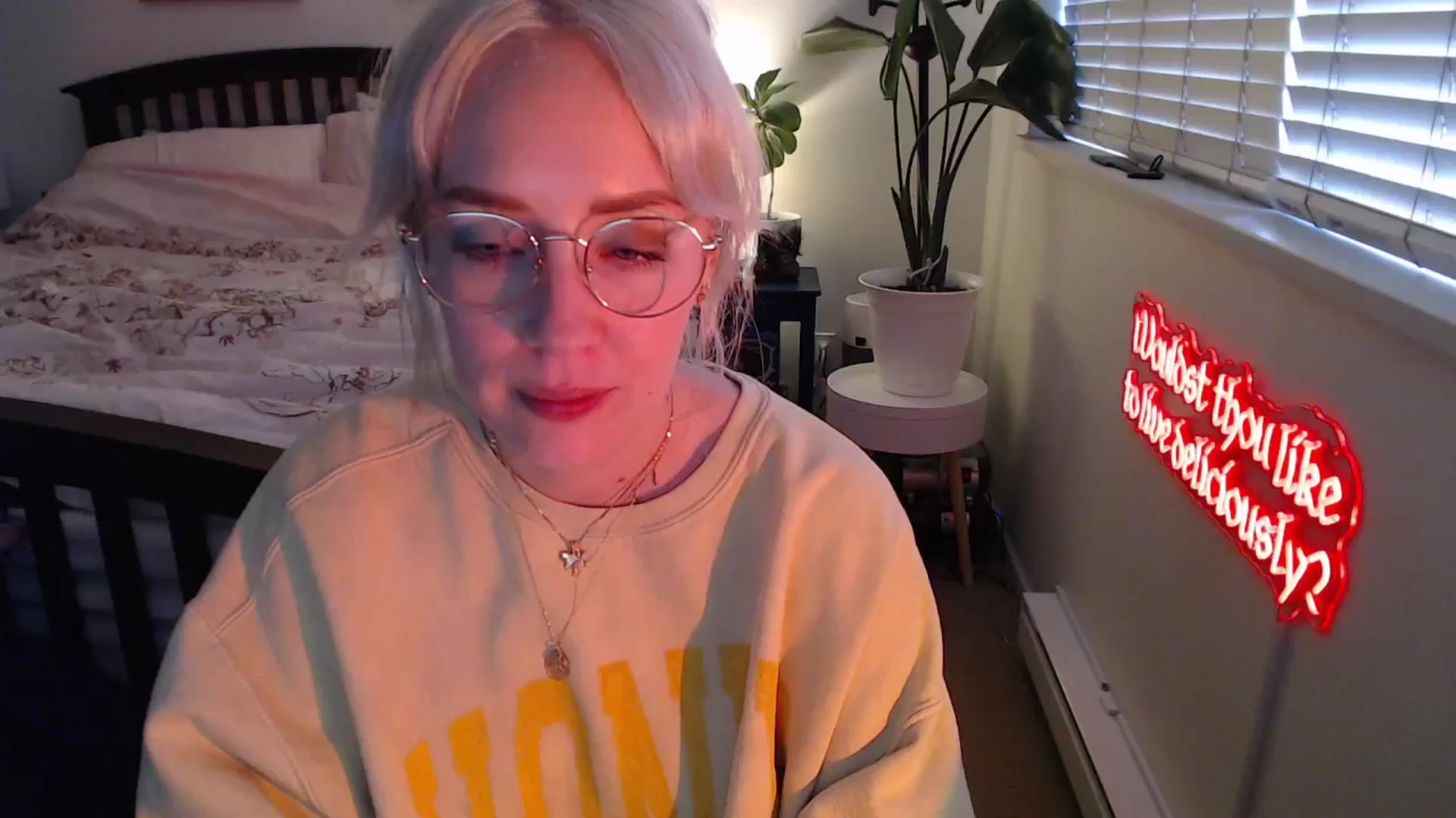 Gallery image thumbnail from NahlaHoney's myfreecams stream on, 06/24/2025, 04:16 image 16 of 20