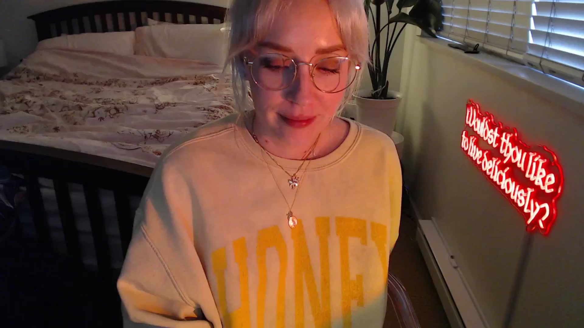 Gallery image thumbnail from NahlaHoney's myfreecams stream on, 06/24/2025, 04:16 image 19 of 20