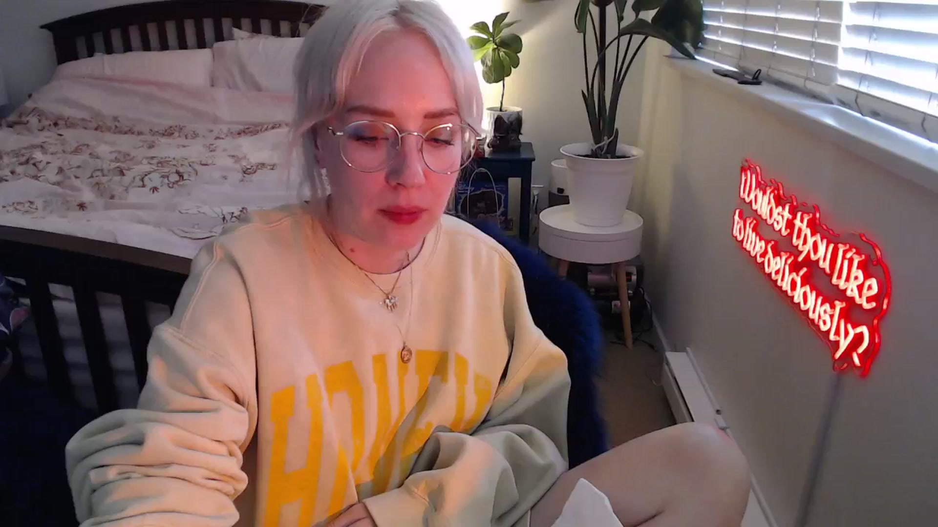 Gallery image thumbnail from NahlaHoney's myfreecams stream on, 06/24/2025, 04:16 image 12 of 20