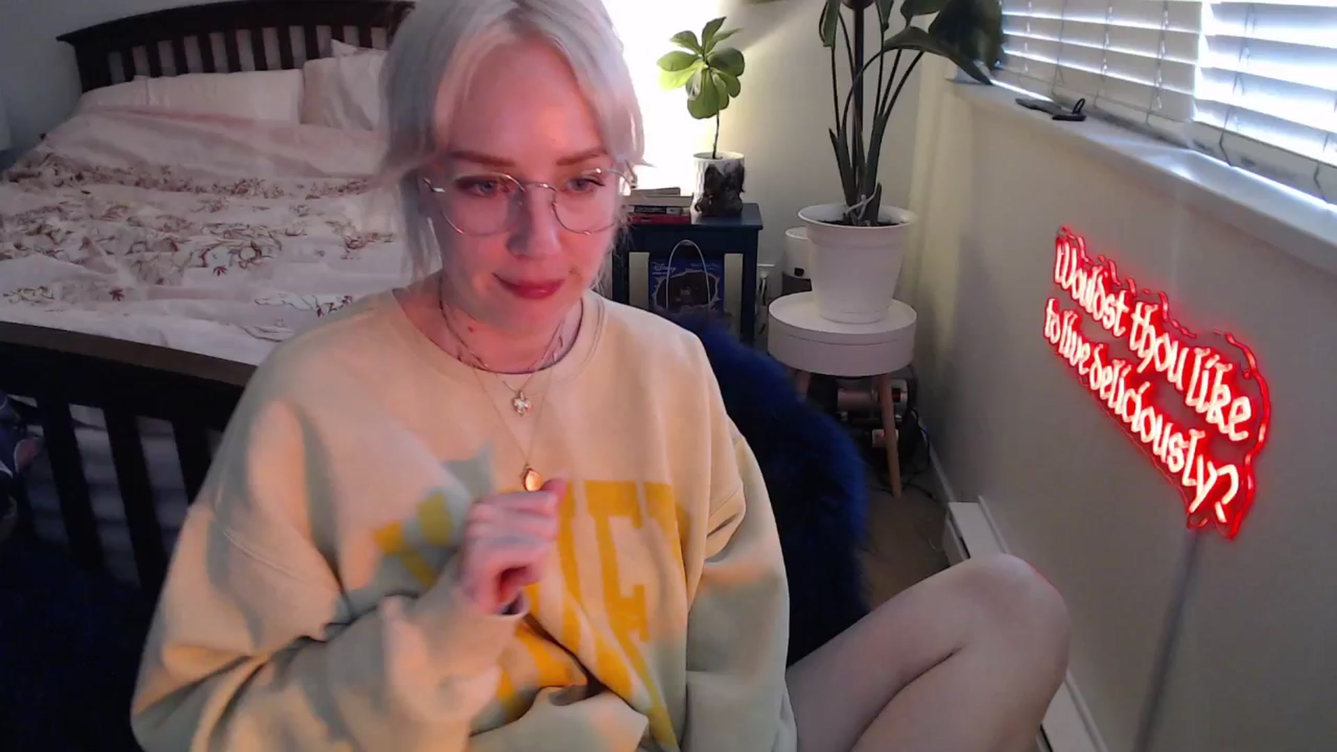 Gallery image thumbnail from NahlaHoney's myfreecams stream on, 06/24/2025, 04:16 image 13 of 20