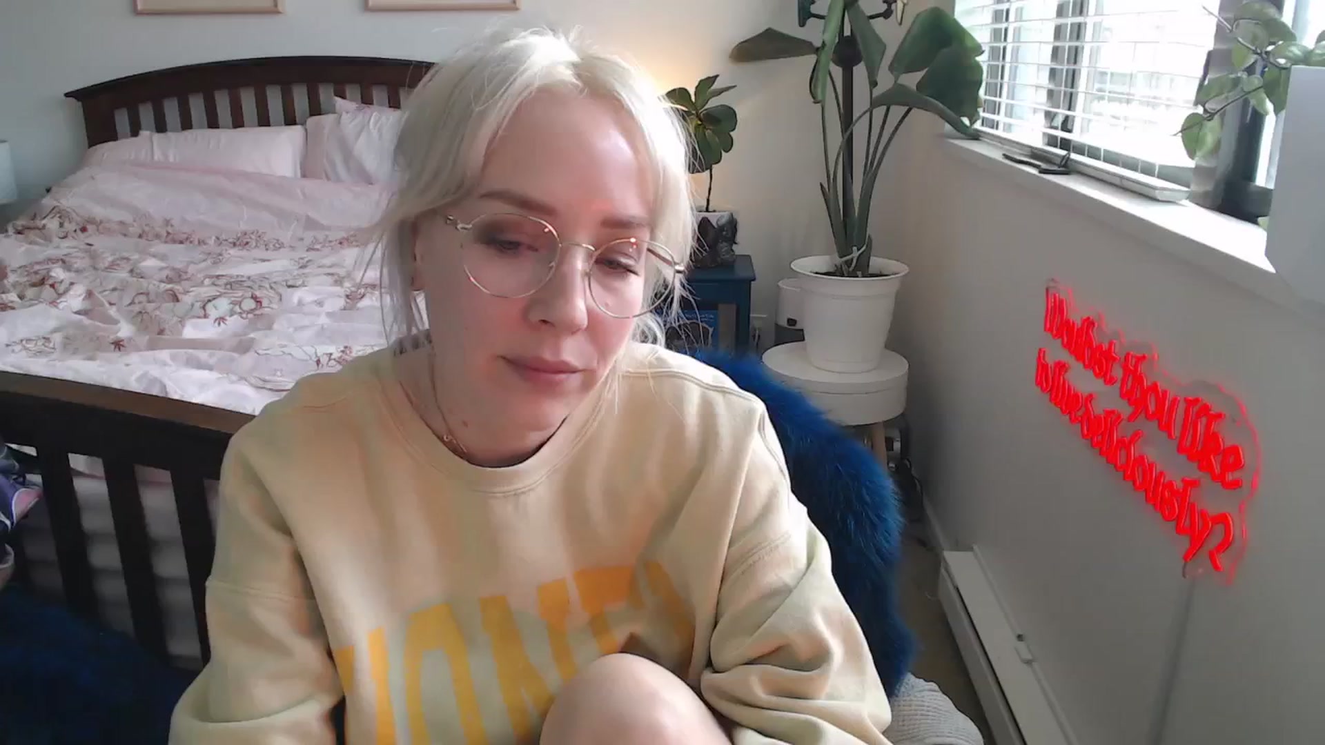 Gallery image thumbnail from NahlaHoney's myfreecams stream on, 06/24/2025, 04:16 image 4 of 20