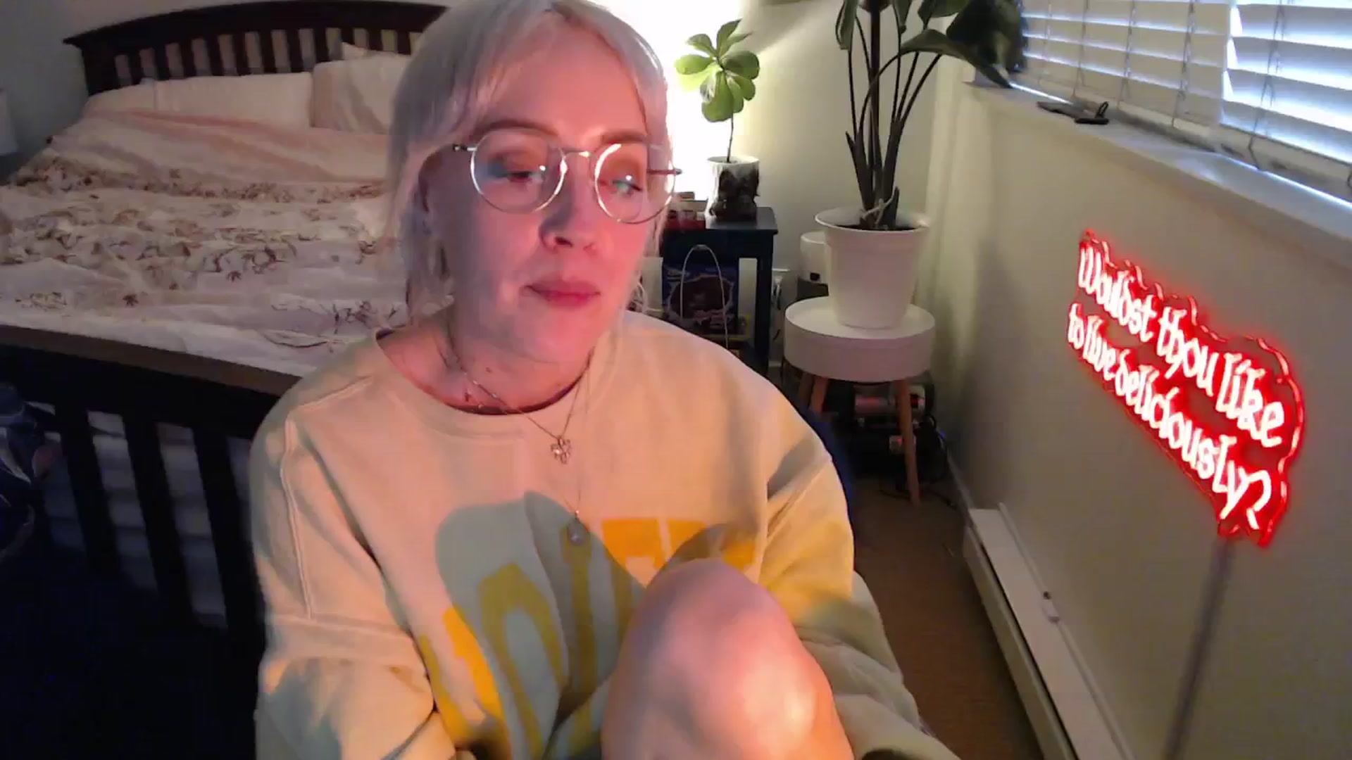 Gallery image thumbnail from NahlaHoney's myfreecams stream on, 06/24/2025, 04:16 image 18 of 20