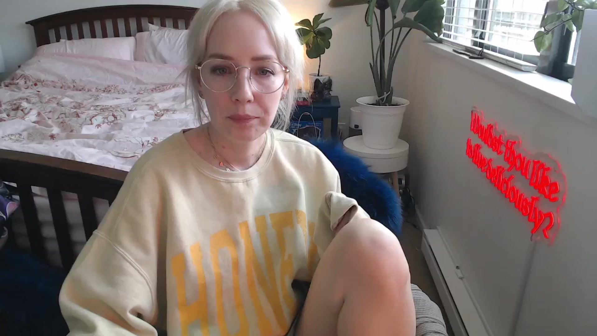 Gallery image thumbnail from NahlaHoney's myfreecams stream on, 06/24/2025, 04:16 image 1 of 20