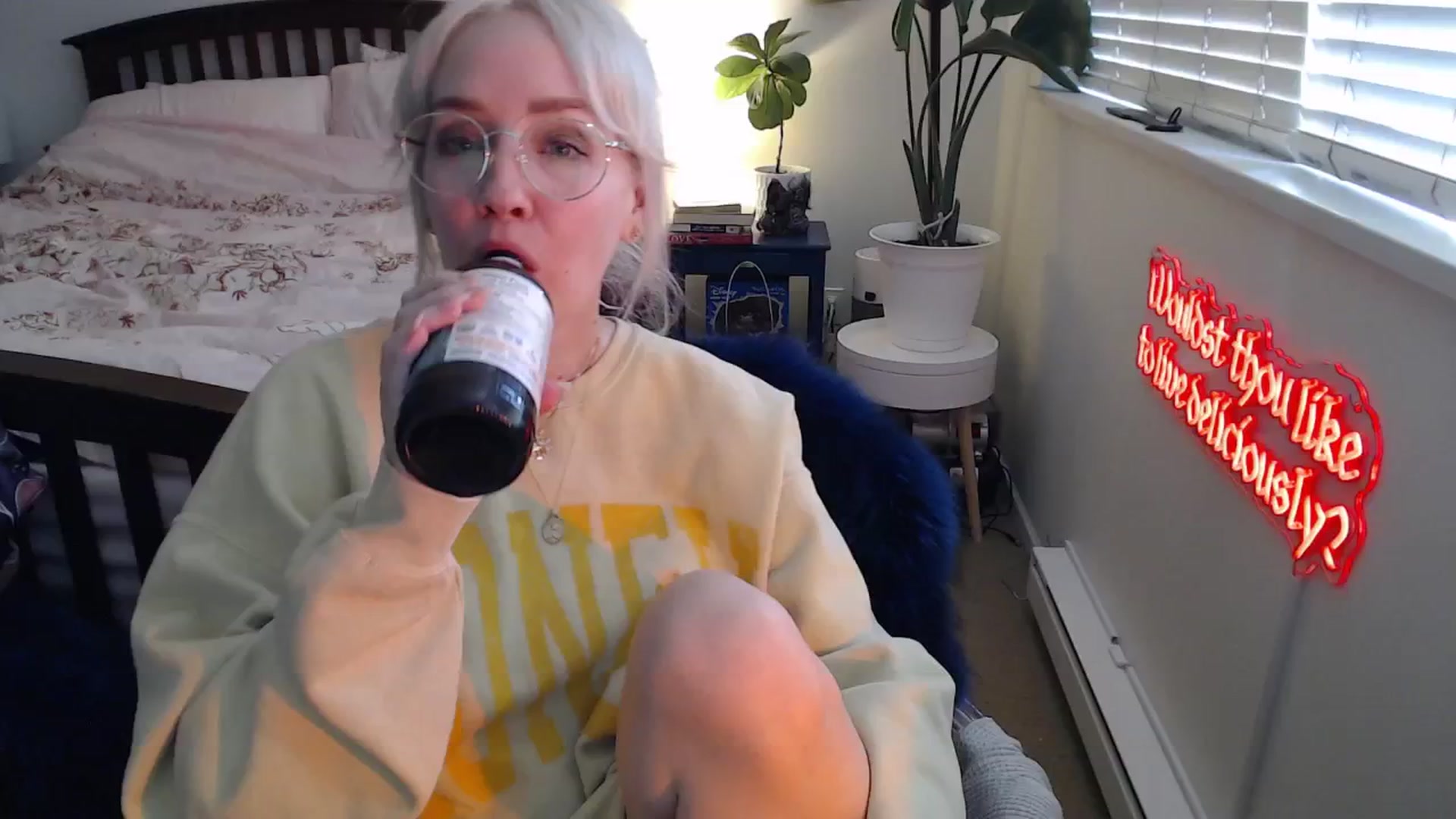 Gallery image thumbnail from NahlaHoney's myfreecams stream on, 06/24/2025, 04:16 image 9 of 20