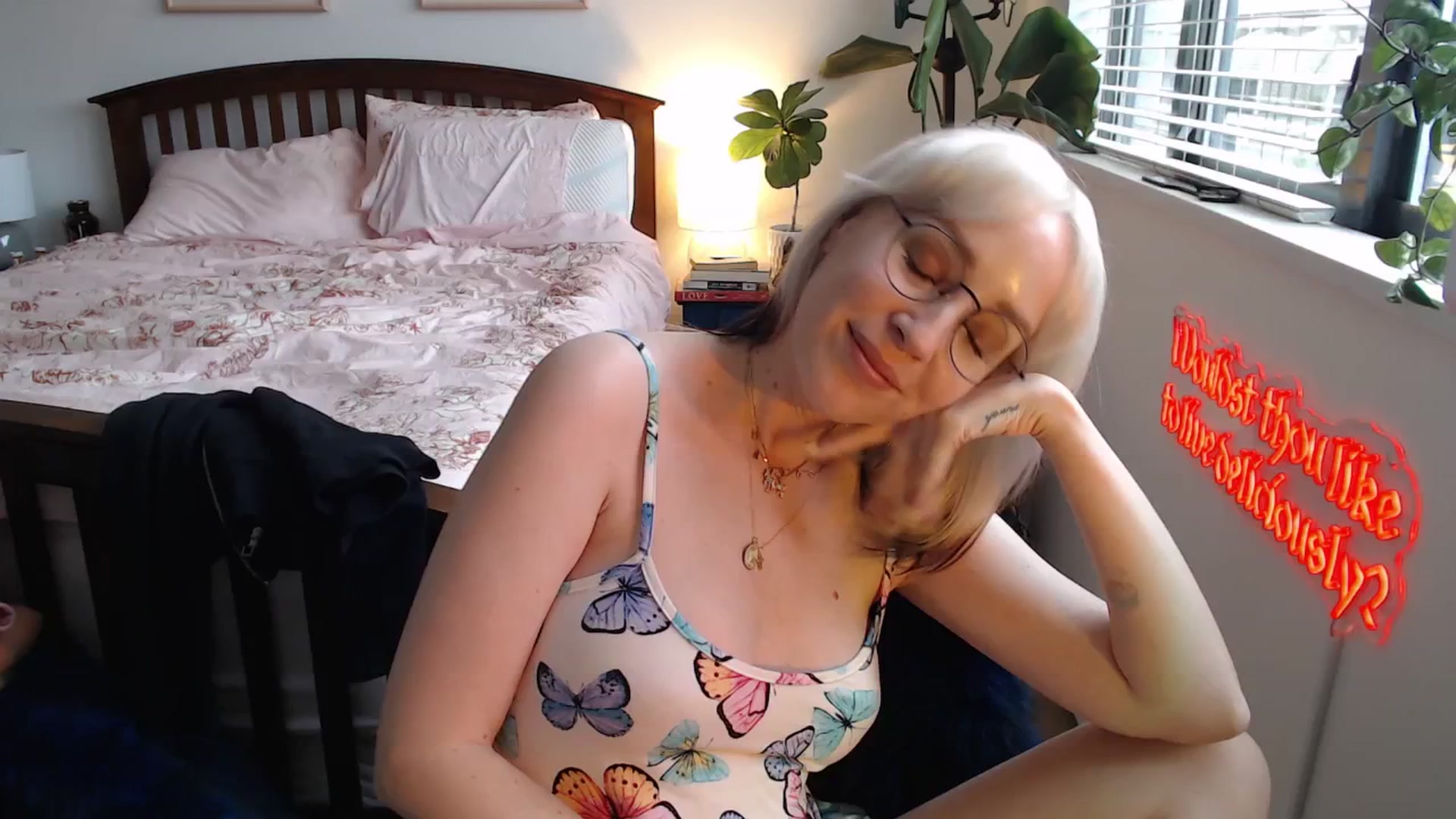 Gallery image thumbnail from NahlaHoney's myfreecams stream on, 06/28/2025, 02:15 image 17 of 20