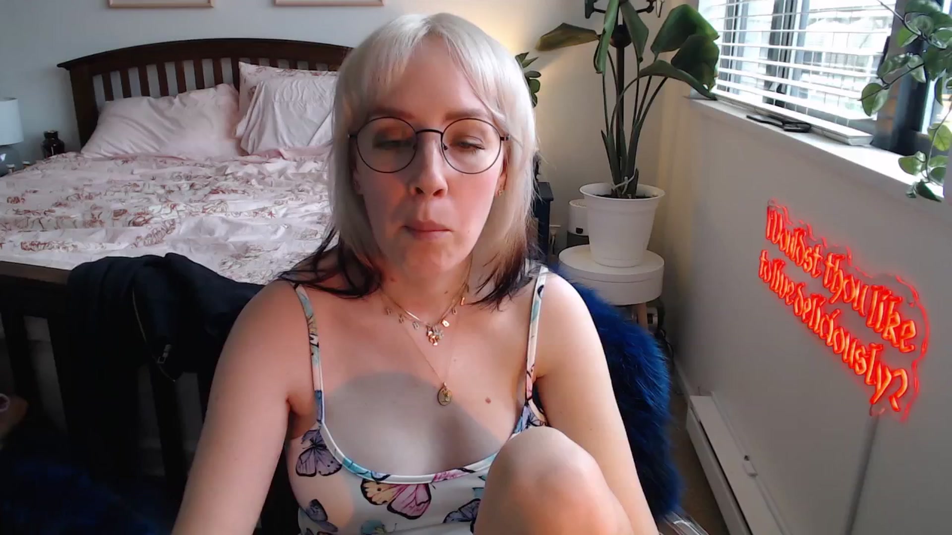 Gallery image thumbnail from NahlaHoney's myfreecams stream on, 06/28/2025, 02:15 image 19 of 20
