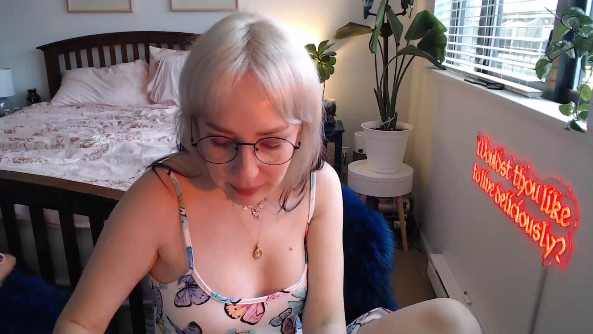 Gallery image thumbnail from NahlaHoney's myfreecams stream on, 06/28/2025, 03:15 image 3 of 20