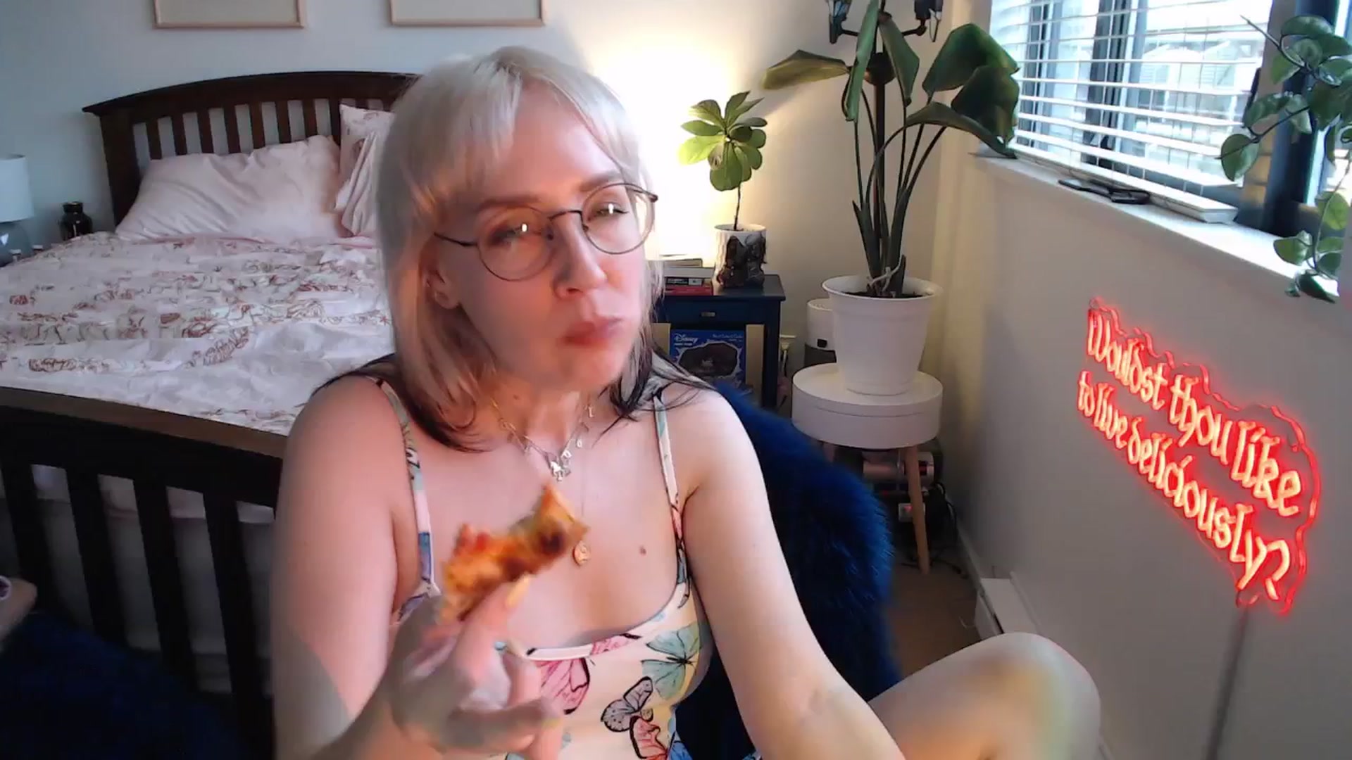 Gallery image thumbnail from NahlaHoney's myfreecams stream on, 06/28/2025, 03:15 image 13 of 20