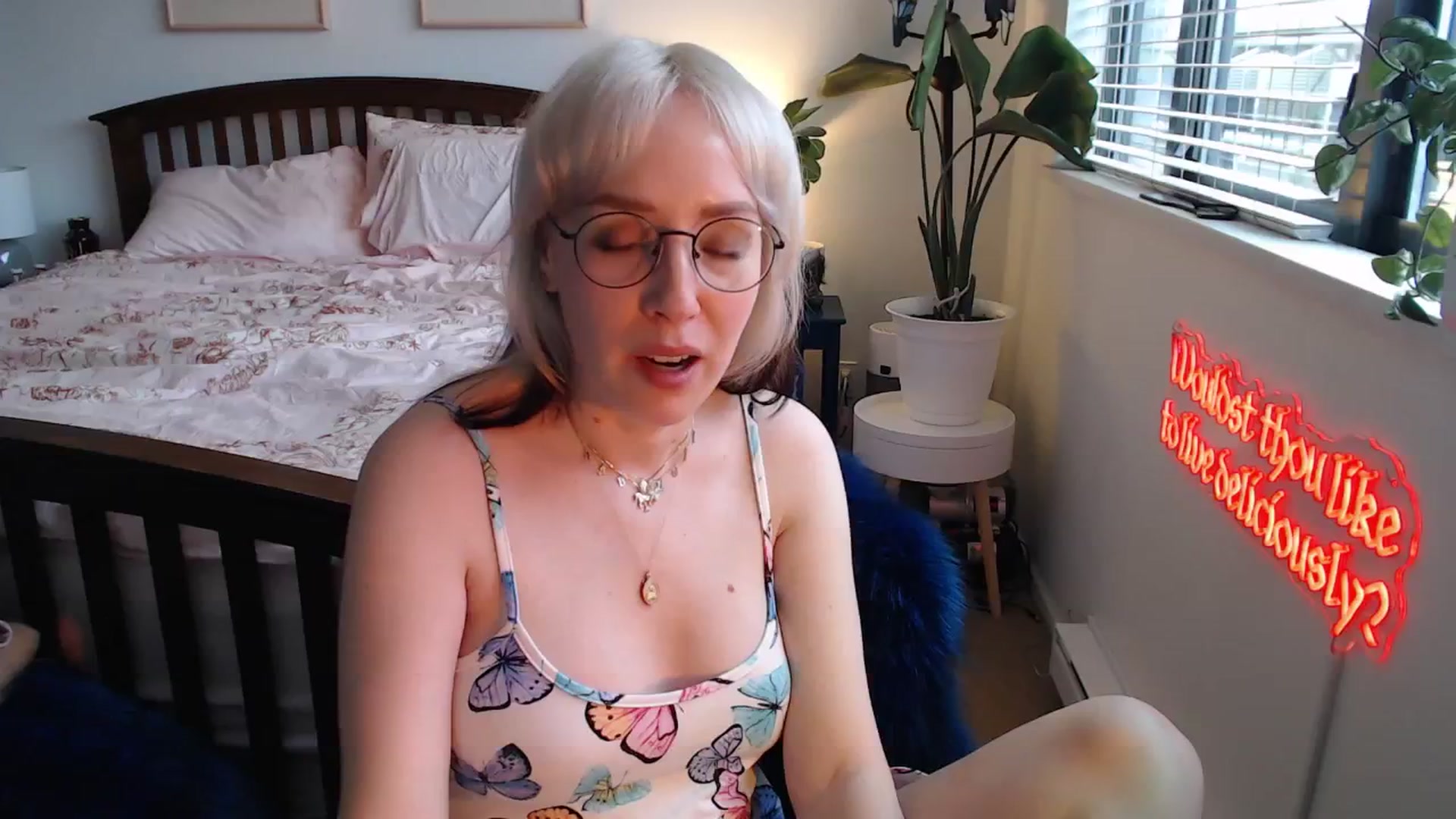 Gallery image thumbnail from NahlaHoney's myfreecams stream on, 06/28/2025, 03:15 image 10 of 20