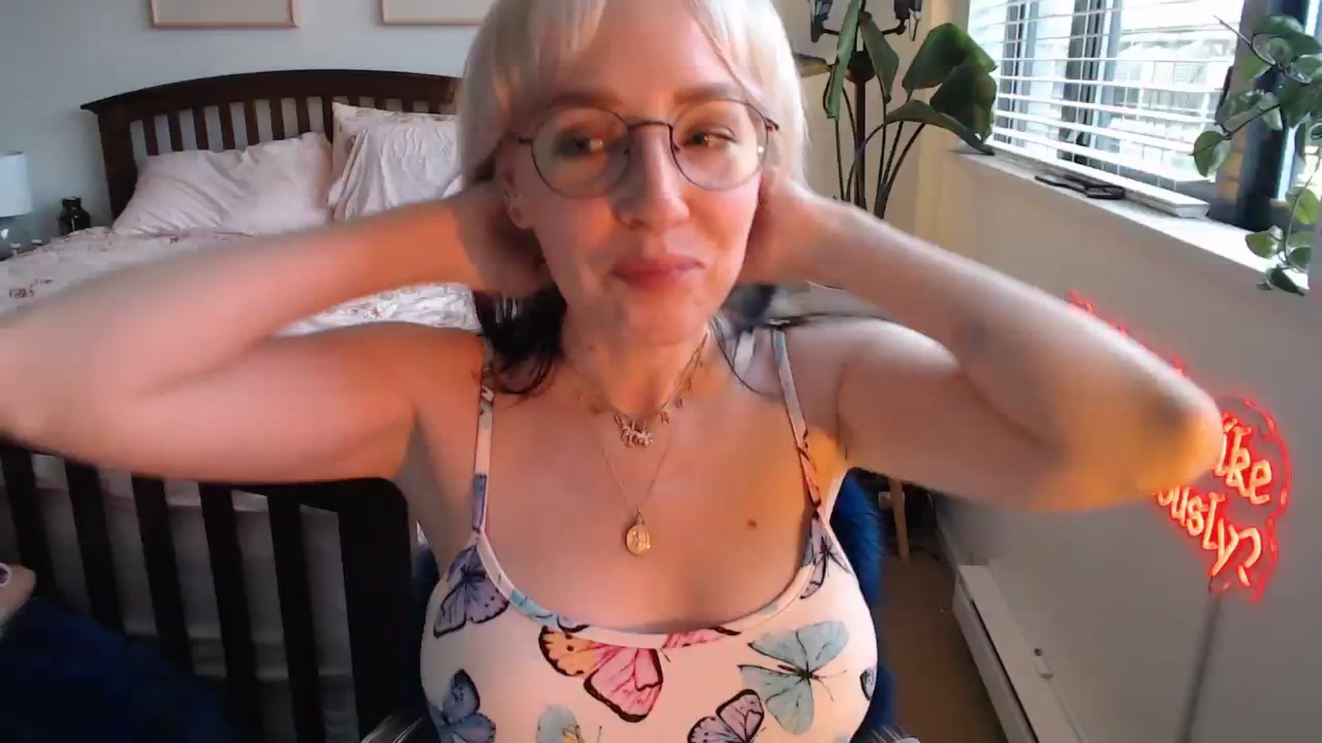 Gallery image thumbnail from NahlaHoney's myfreecams stream on, 06/28/2025, 03:15 image 6 of 20