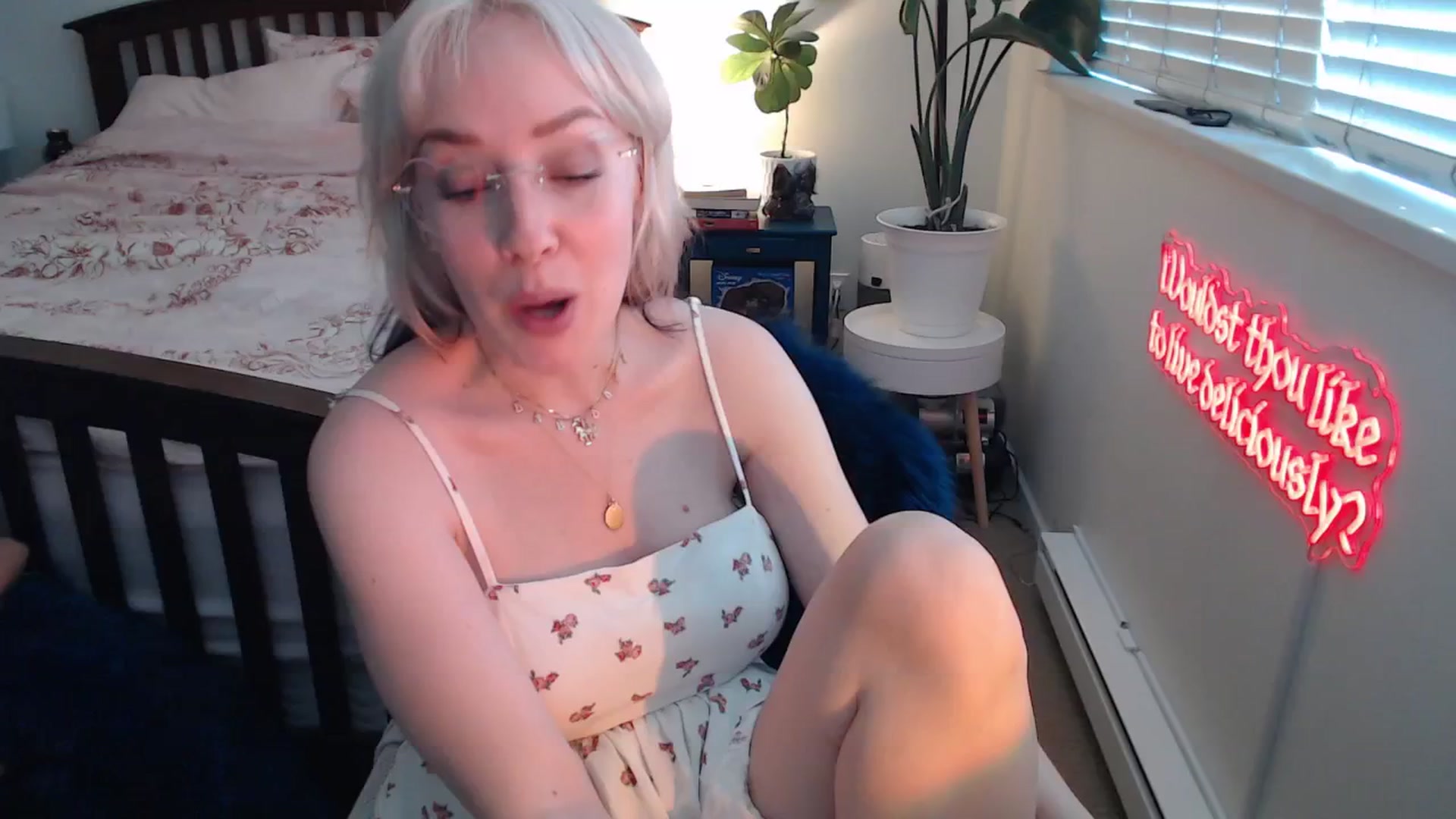 Gallery image thumbnail from NahlaHoney's myfreecams stream on, 07/01/2025, 02:32 image 9 of 20