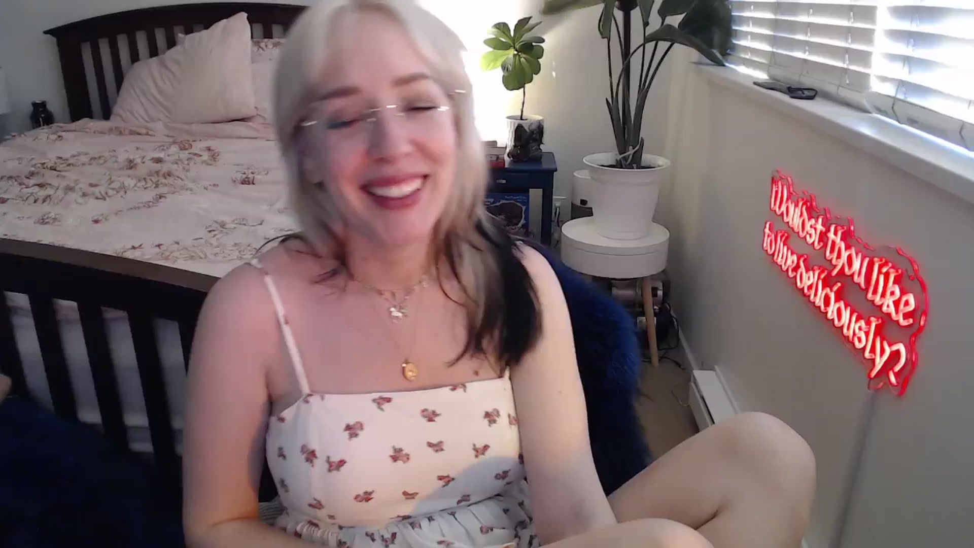 Gallery image thumbnail from NahlaHoney's myfreecams stream on, 07/01/2025, 03:47 image 18 of 20