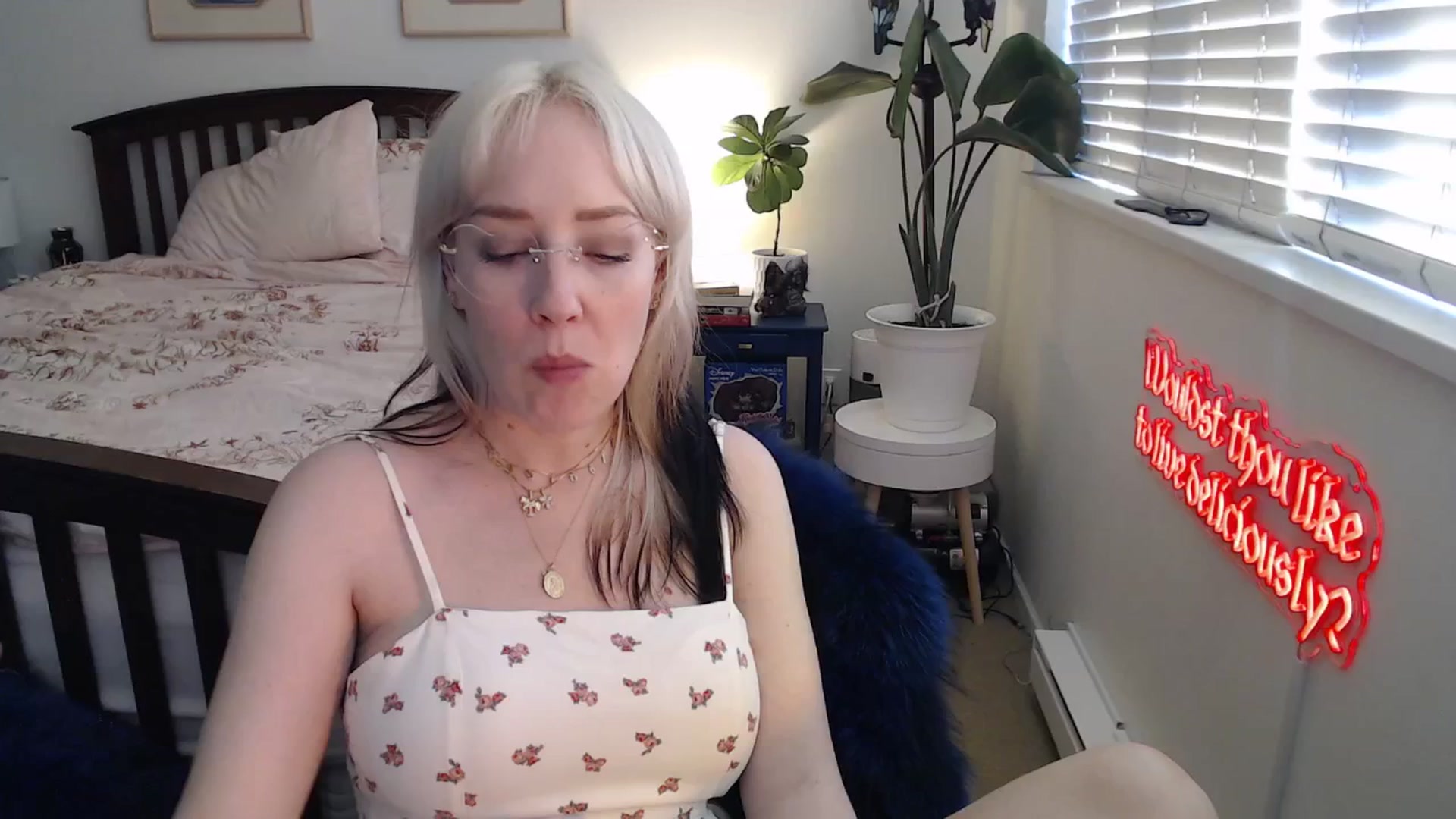 Gallery image thumbnail from NahlaHoney's myfreecams stream on, 07/01/2025, 03:47 image 14 of 20
