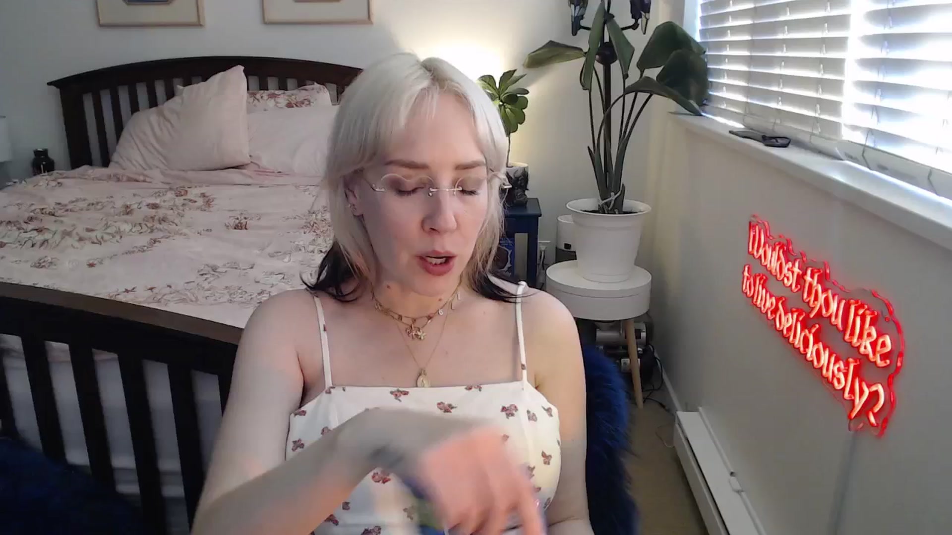 Gallery image thumbnail from NahlaHoney's myfreecams stream on, 07/01/2025, 03:47 image 13 of 20