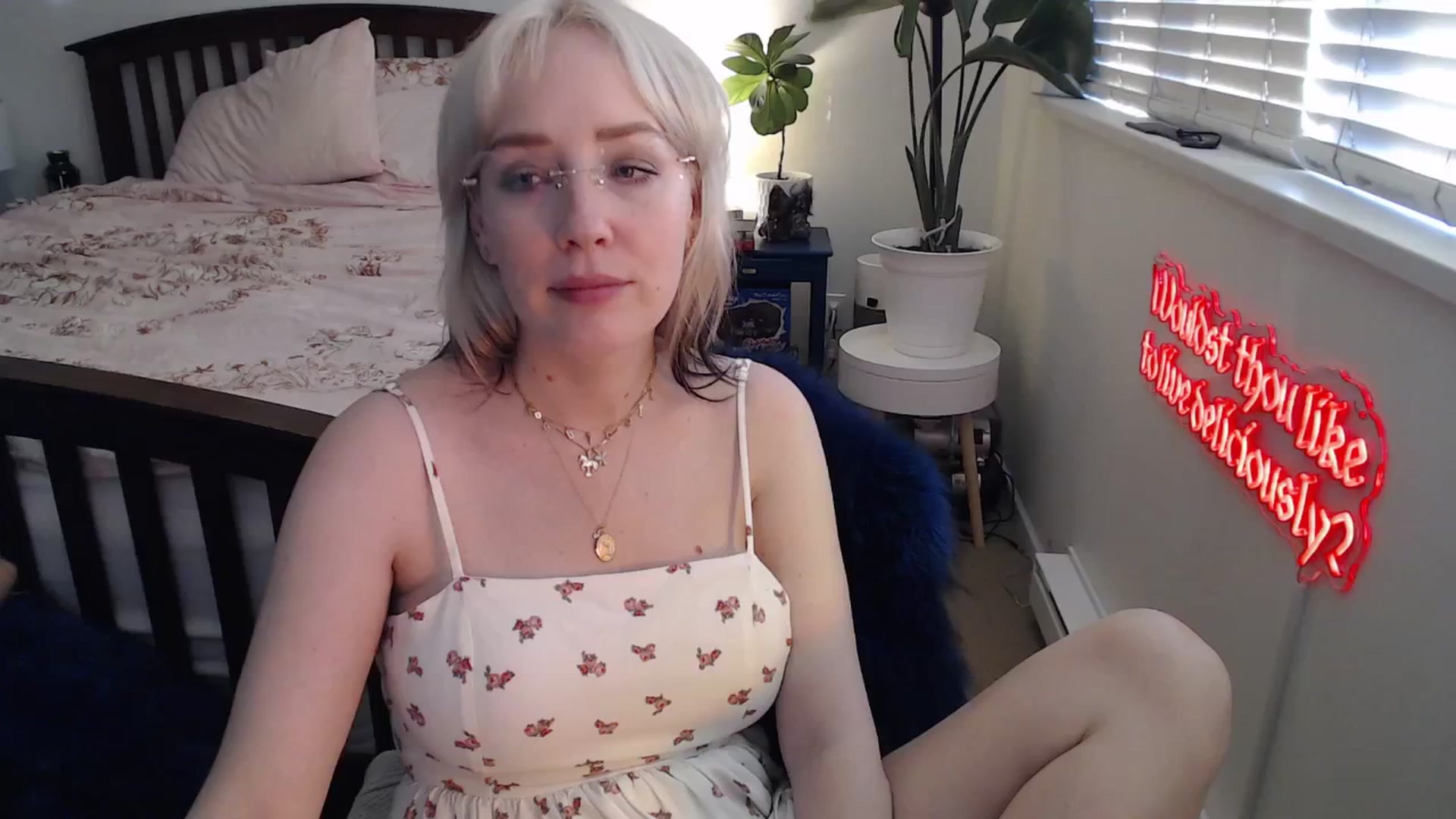 Gallery image thumbnail from NahlaHoney's myfreecams stream on, 07/01/2025, 03:47 image 17 of 20