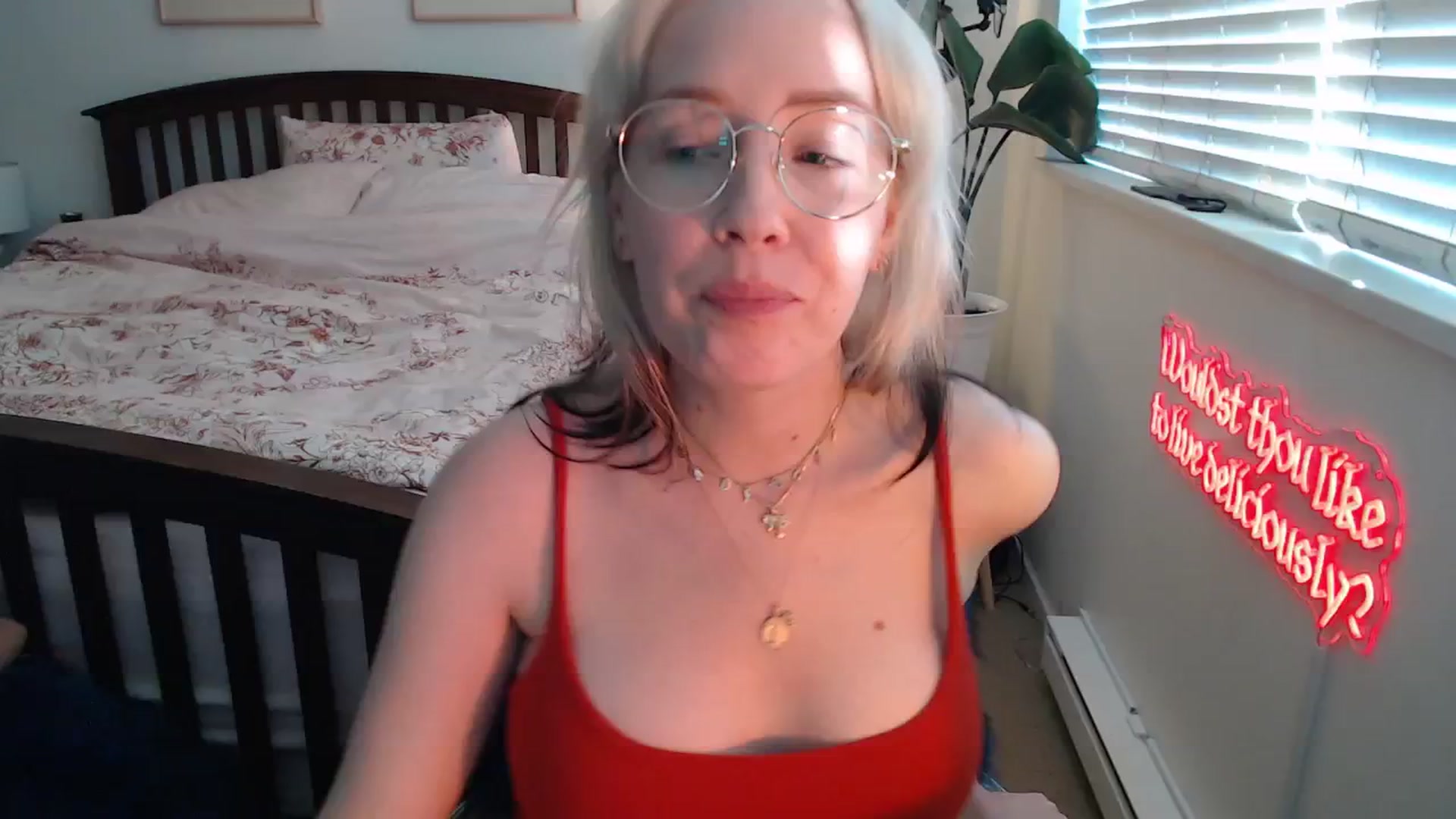 Gallery image thumbnail from NahlaHoney's myfreecams stream on, 07/02/2025, 02:37 image 18 of 20