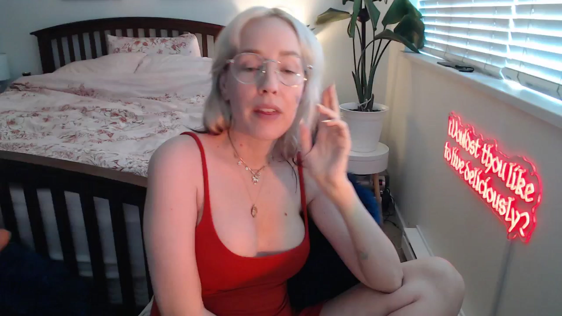 Gallery image thumbnail from NahlaHoney's myfreecams stream on, 07/02/2025, 02:37 image 10 of 20