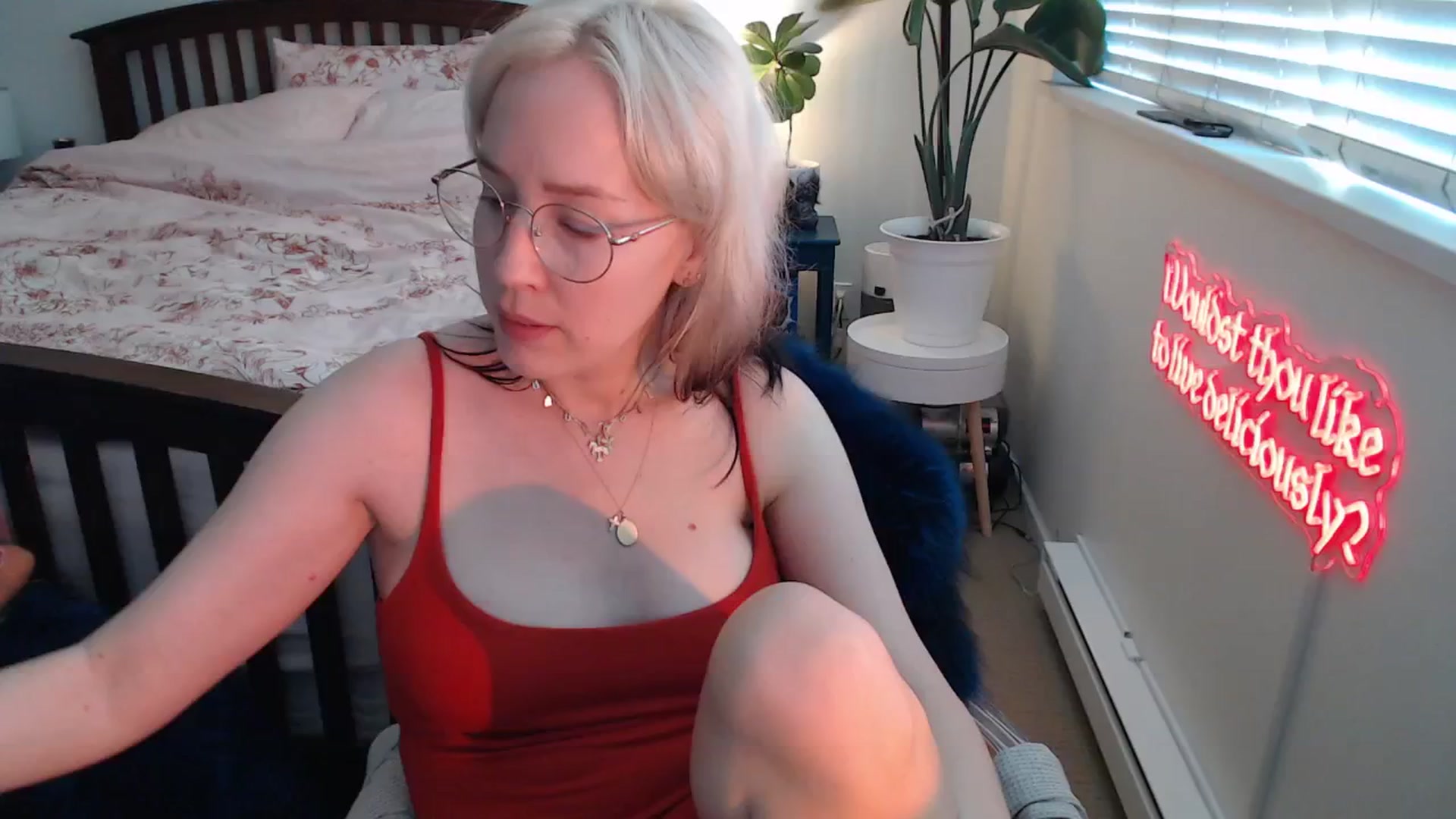 Gallery image thumbnail from NahlaHoney's myfreecams stream on, 07/02/2025, 02:37 image 15 of 20