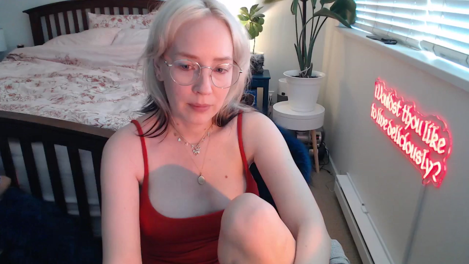 Gallery image thumbnail from NahlaHoney's myfreecams stream on, 07/02/2025, 02:37 image 14 of 20