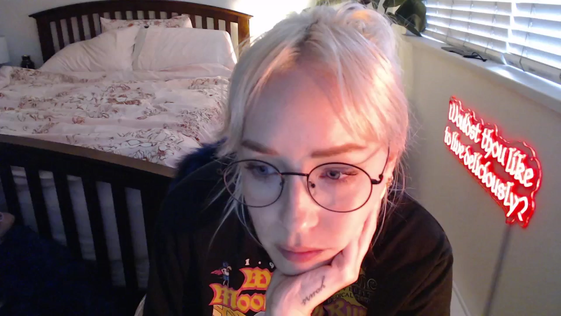 Gallery image thumbnail from NahlaHoney's myfreecams stream on, 07/03/2025, 03:22 image 18 of 20