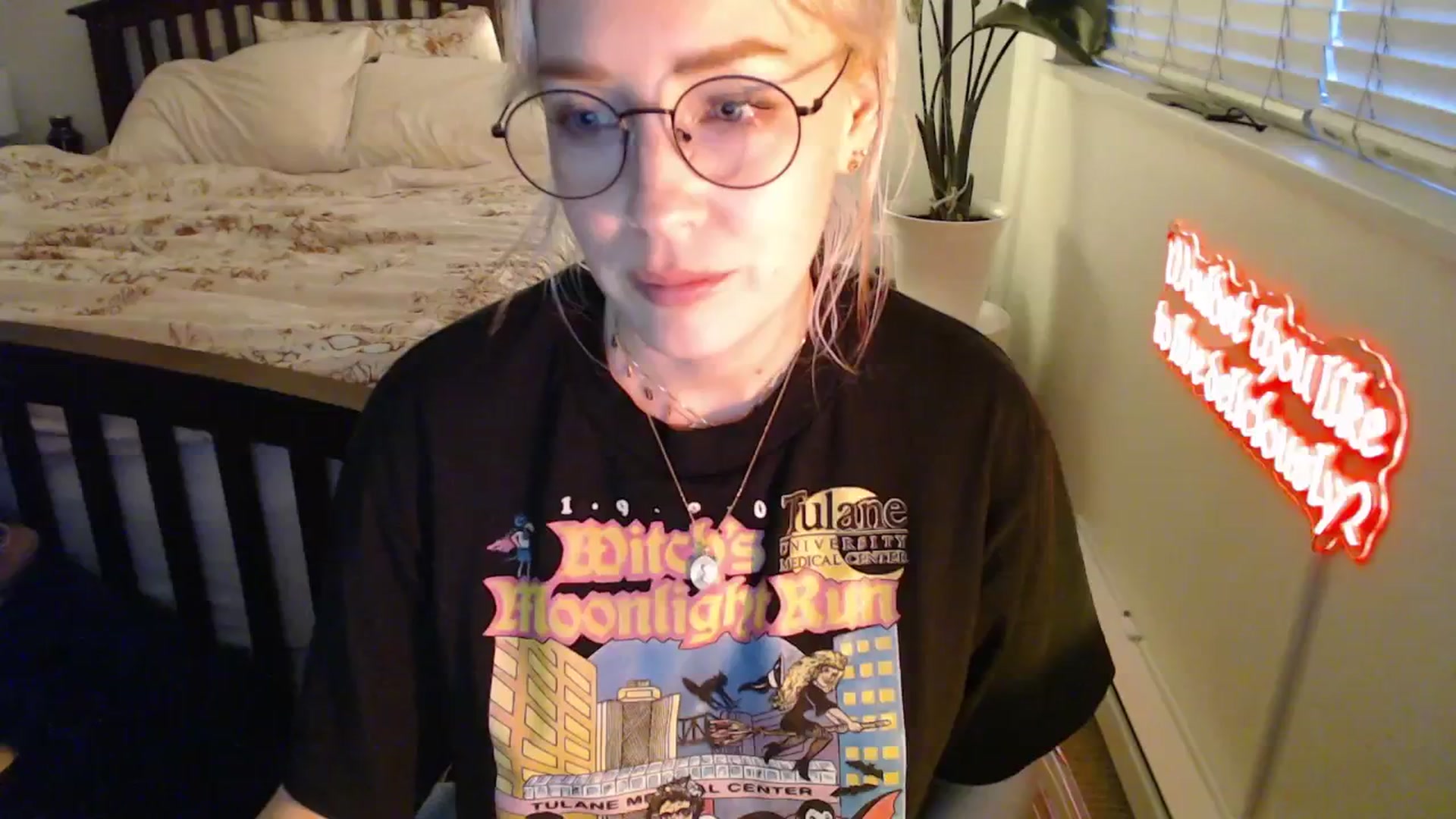 Gallery image thumbnail from NahlaHoney's myfreecams stream on, 07/03/2025, 05:06 image 6 of 20