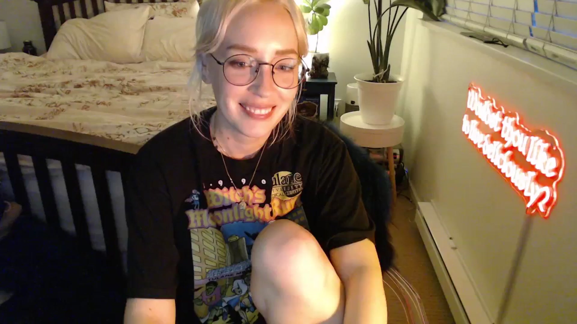 Gallery image thumbnail from NahlaHoney's myfreecams stream on, 07/03/2025, 05:06 image 12 of 20