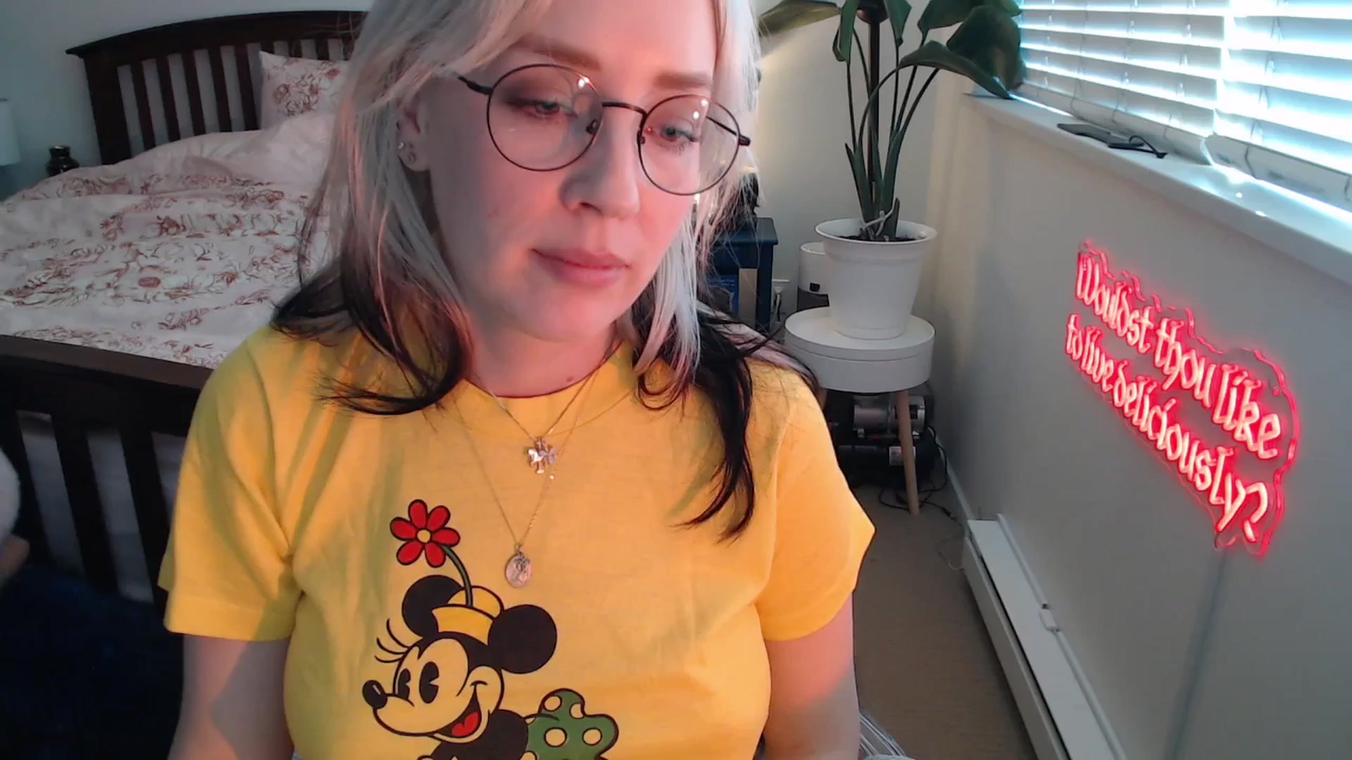 Gallery image thumbnail from NahlaHoney's myfreecams stream on, 07/07/2025, 03:25 image 9 of 20