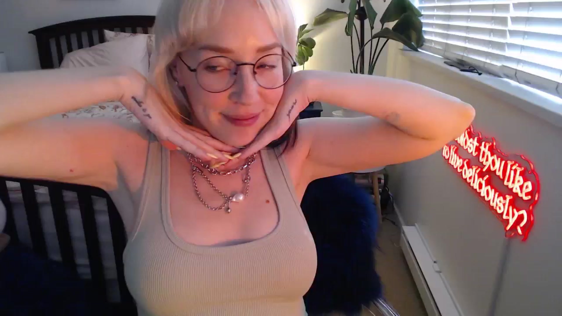 Gallery image thumbnail from NahlaHoney's myfreecams stream on, 07/08/2025, 02:55 image 11 of 20