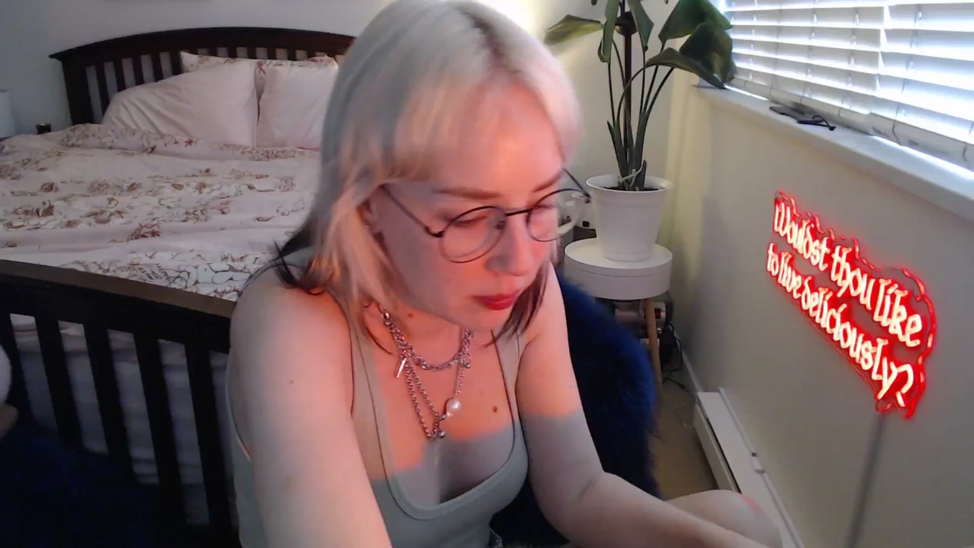 Gallery image thumbnail from NahlaHoney's myfreecams stream on, 07/08/2025, 02:55 image 17 of 20