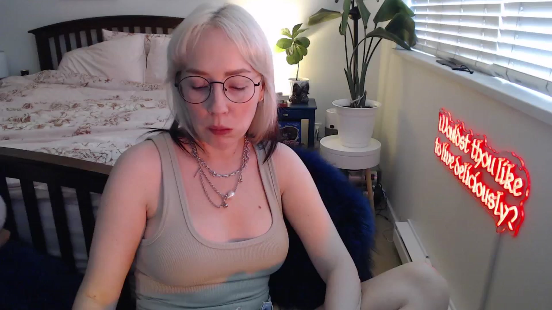 Gallery image thumbnail from NahlaHoney's myfreecams stream on, 07/08/2025, 02:55 image 14 of 20