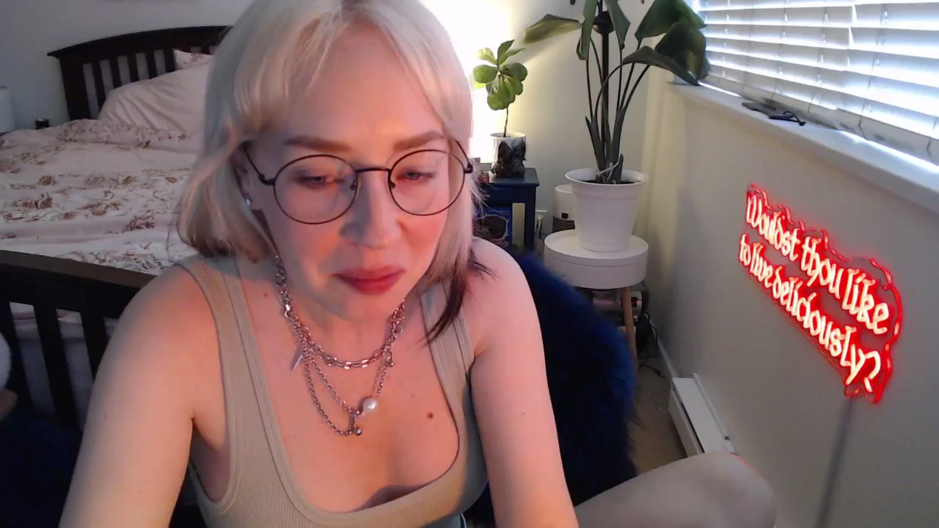 Gallery image thumbnail from NahlaHoney's myfreecams stream on, 07/08/2025, 02:55 image 15 of 20