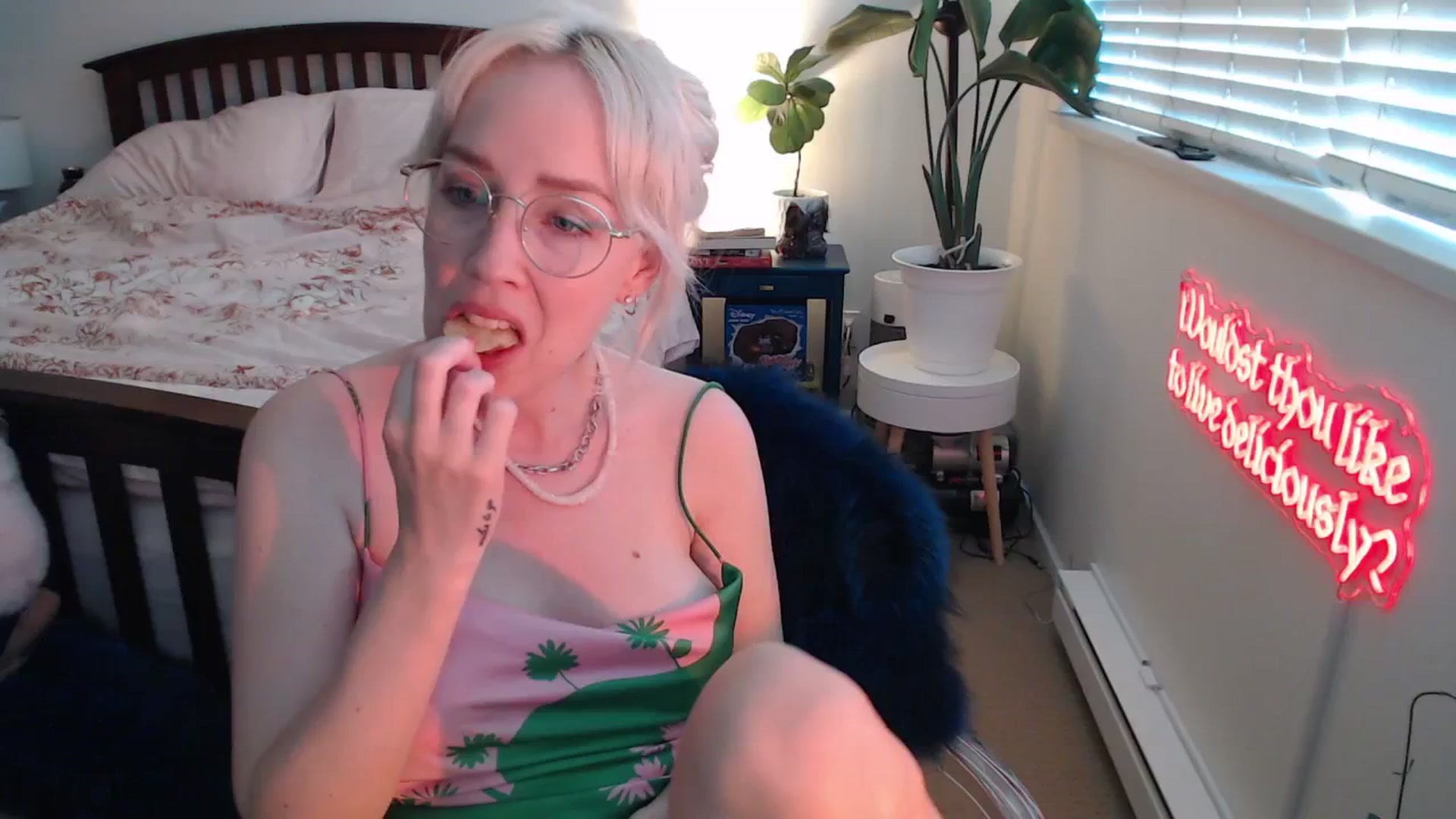 Gallery image thumbnail from NahlaHoney's myfreecams stream on, 07/16/2025, 02:50 image 11 of 20