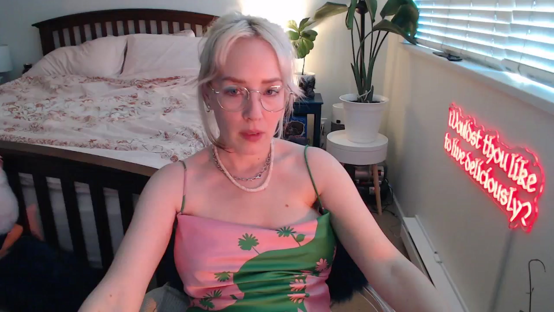 Gallery image thumbnail from NahlaHoney's myfreecams stream on, 07/16/2025, 02:50 image 8 of 20