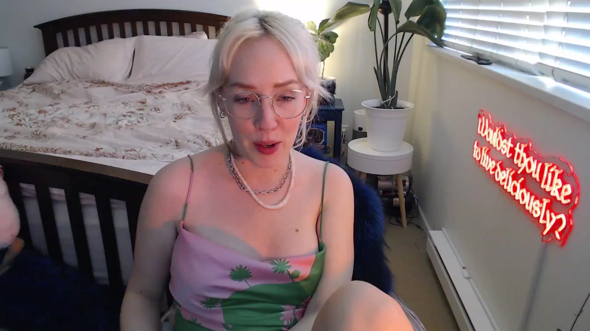 Gallery image thumbnail from NahlaHoney's myfreecams stream on, 07/16/2025, 02:50 image 17 of 20