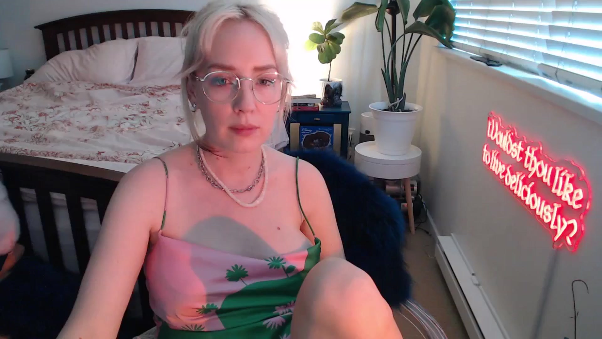 Gallery image thumbnail from NahlaHoney's myfreecams stream on, 07/16/2025, 02:50 image 7 of 20