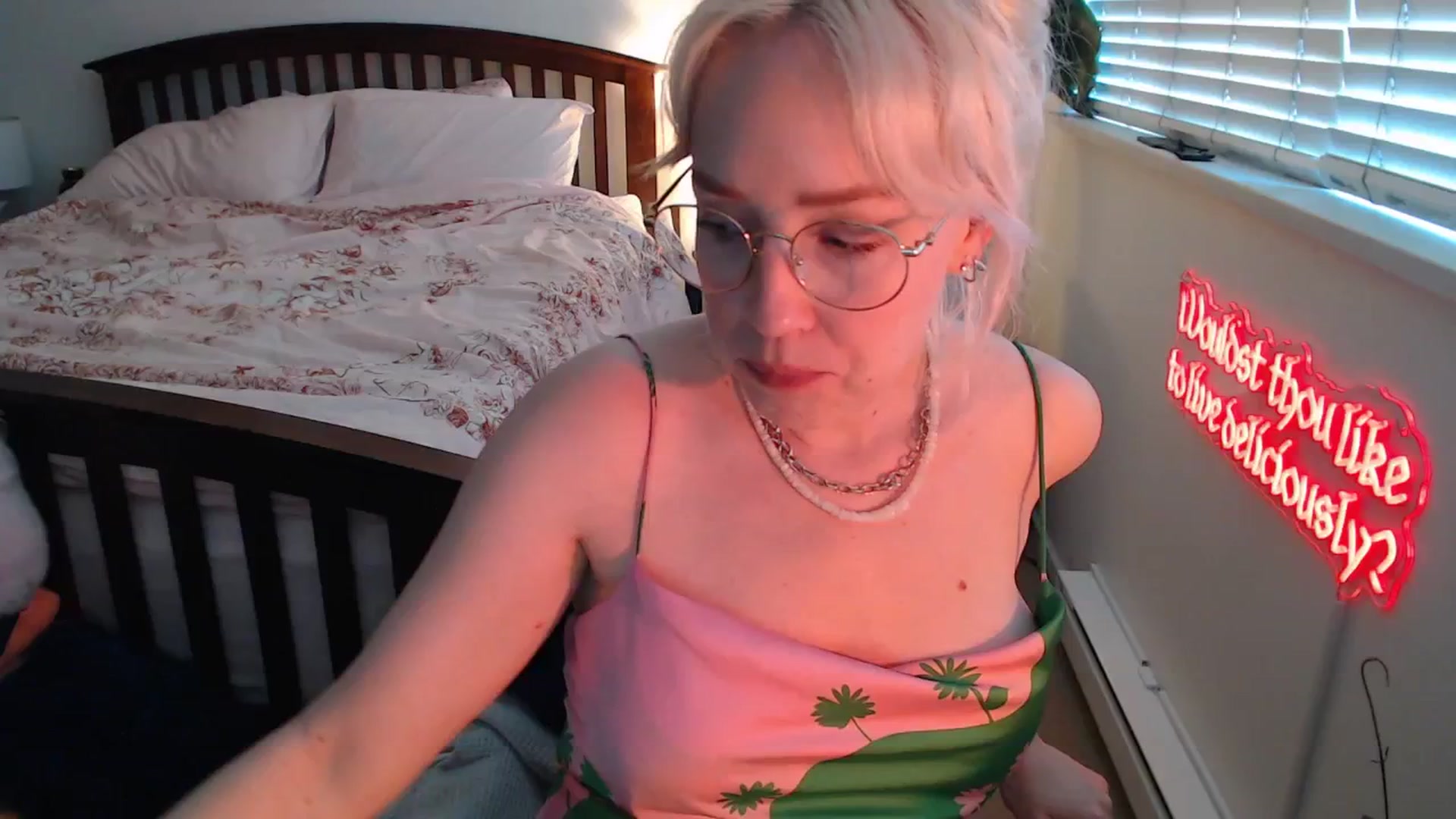 Gallery image thumbnail from NahlaHoney's myfreecams stream on, 07/16/2025, 02:50 image 3 of 20