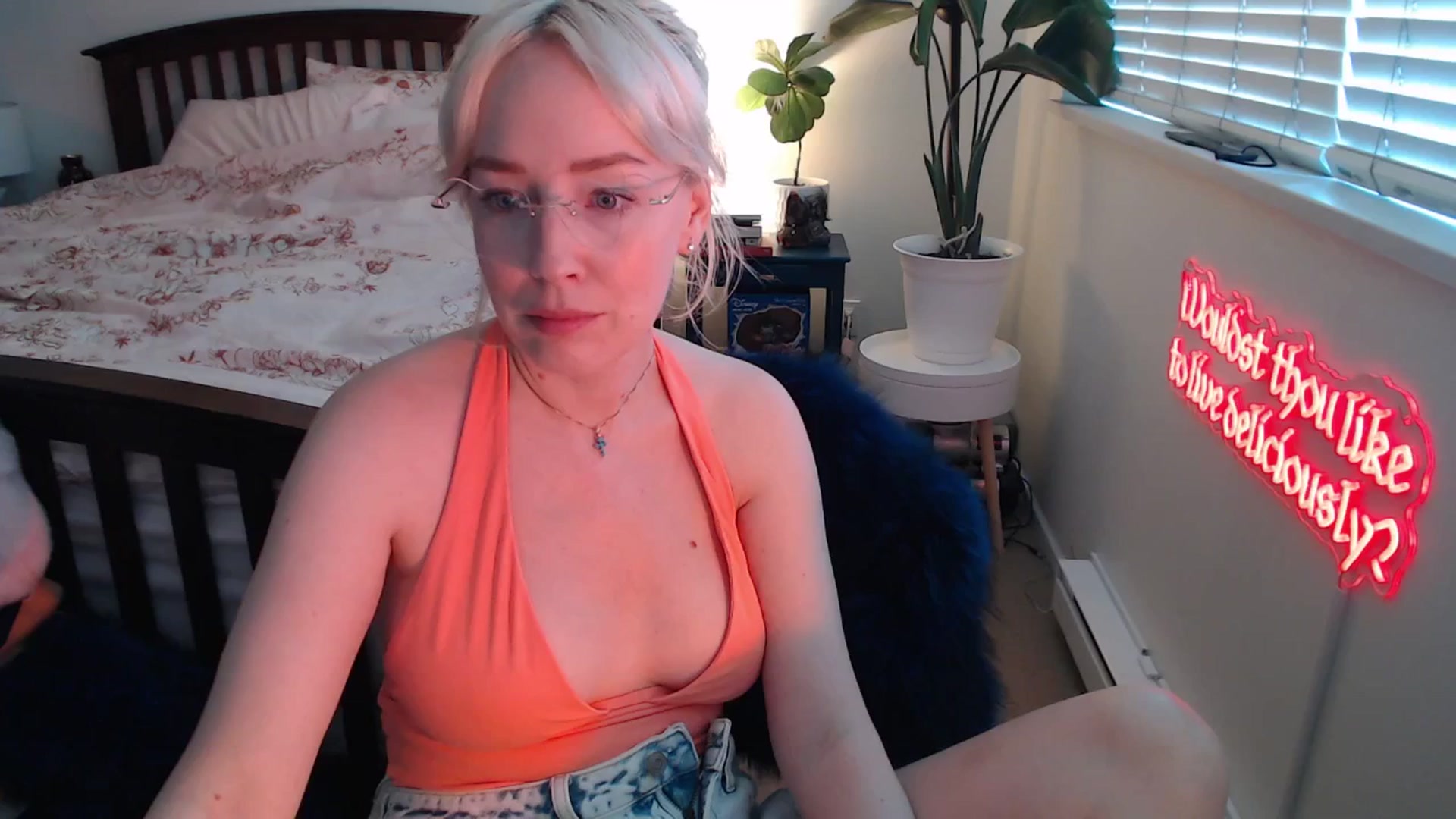 Gallery image thumbnail from NahlaHoney's myfreecams stream on, 07/24/2025, 02:26 image 5 of 20