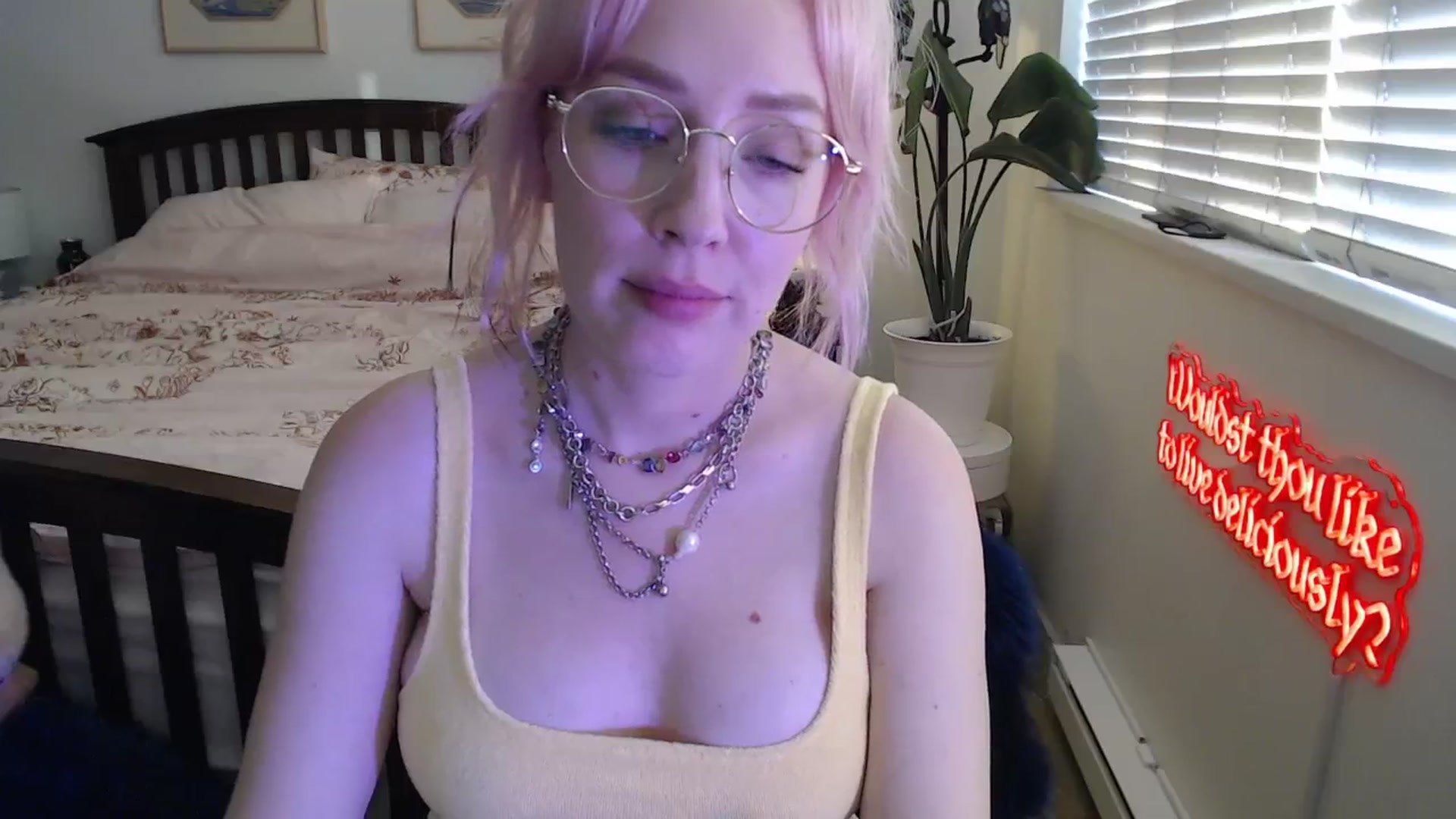 Gallery image thumbnail from NahlaHoney's myfreecams stream on, 07/25/2025, 03:51 image 15 of 20