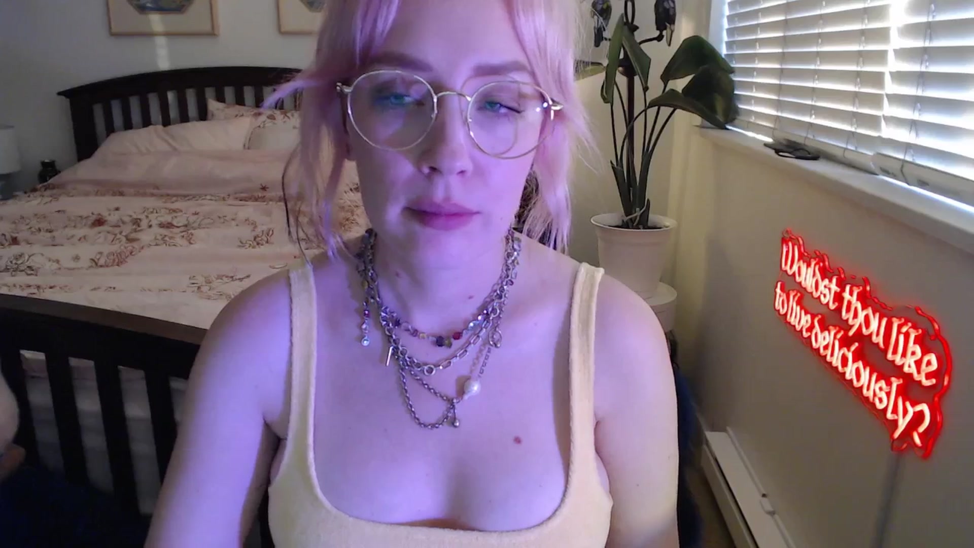 Gallery image thumbnail from NahlaHoney's myfreecams stream on, 07/25/2025, 03:51 image 18 of 20