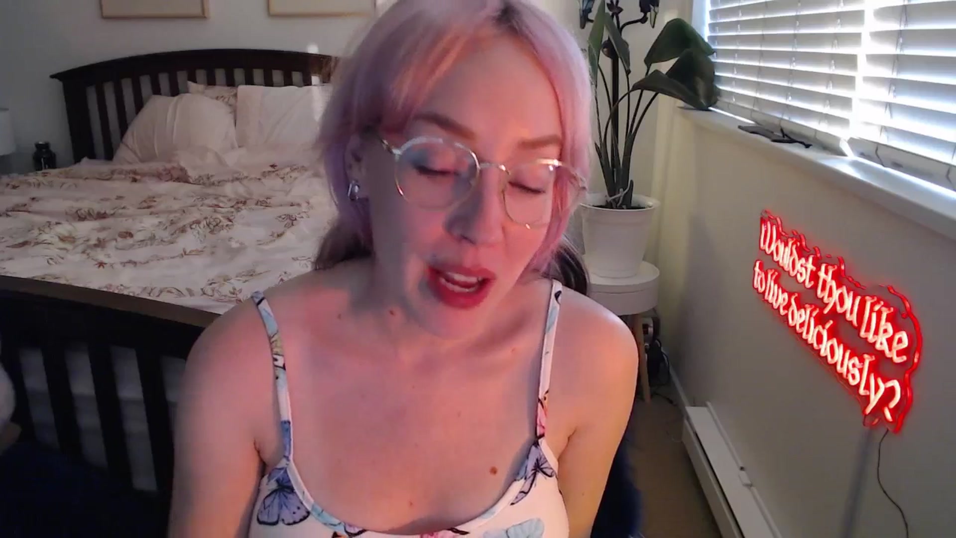 Gallery image thumbnail from NahlaHoney's myfreecams stream on, 07/31/2025, 03:13 image 18 of 20
