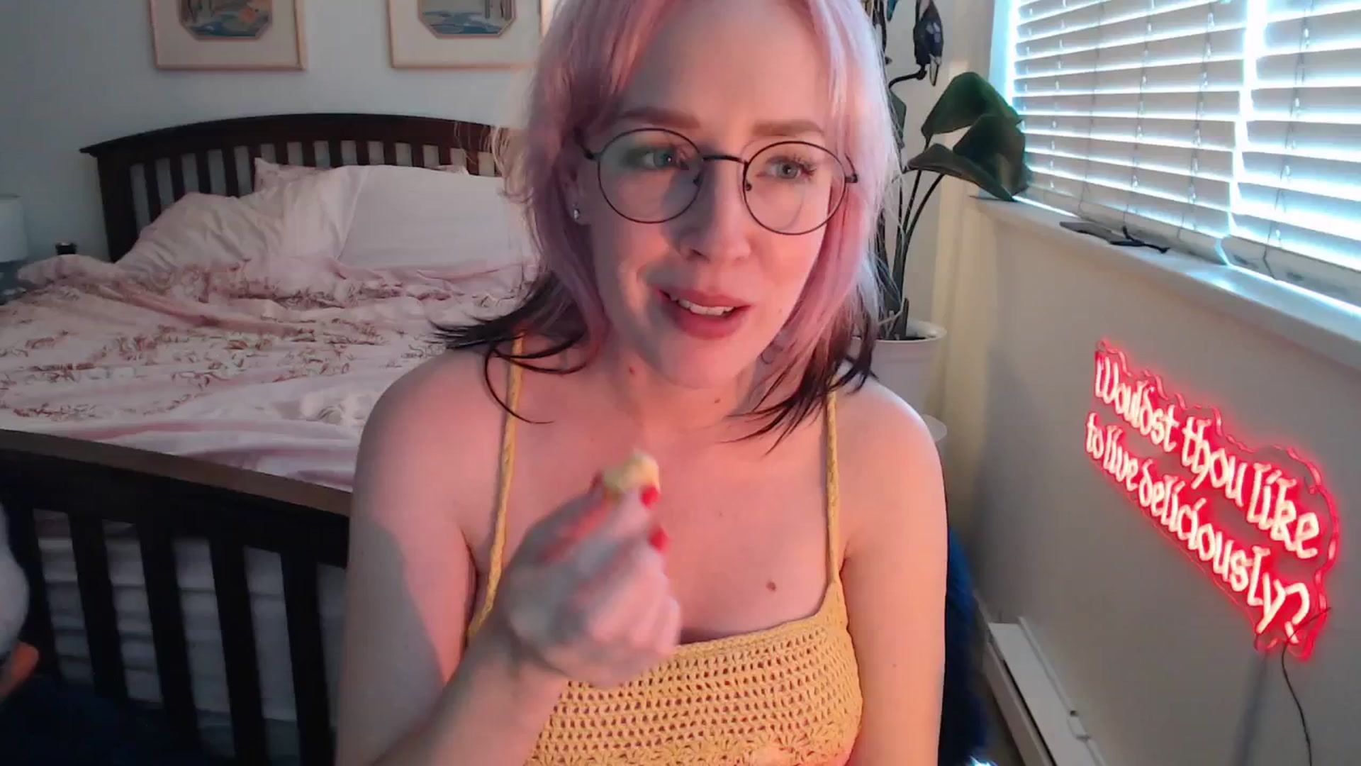 Gallery image thumbnail from NahlaHoney's myfreecams stream on, 08/02/2025, 02:50 image 4 of 20