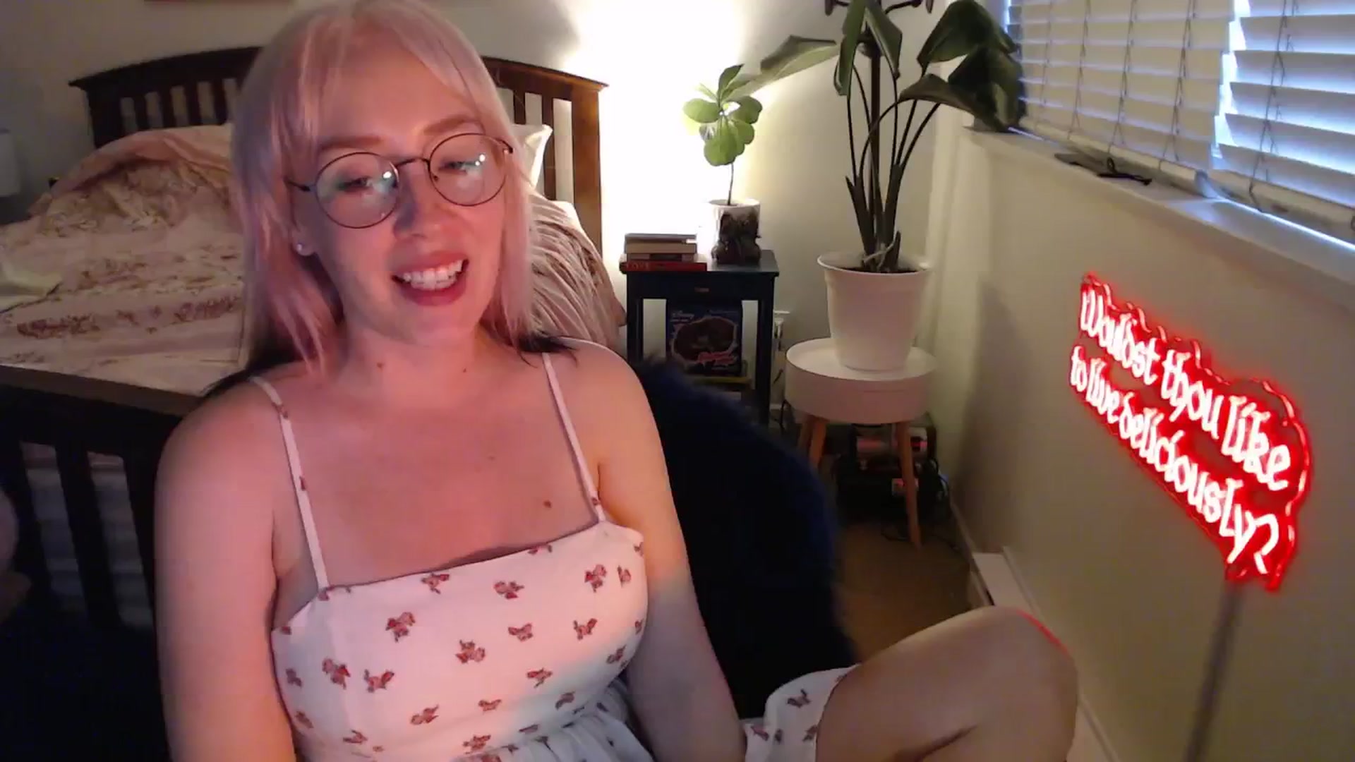Gallery image thumbnail from NahlaHoney's myfreecams stream on, 08/06/2025, 03:13 image 15 of 20