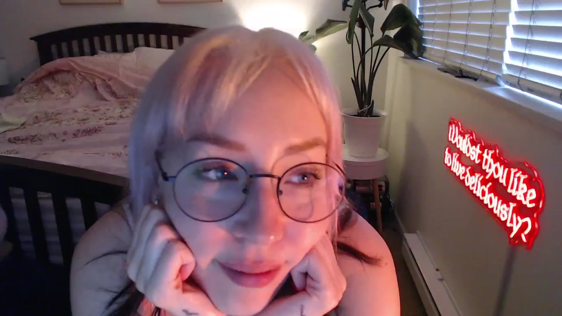 Gallery image thumbnail from NahlaHoney's myfreecams stream on, 08/06/2025, 03:13 image 8 of 20