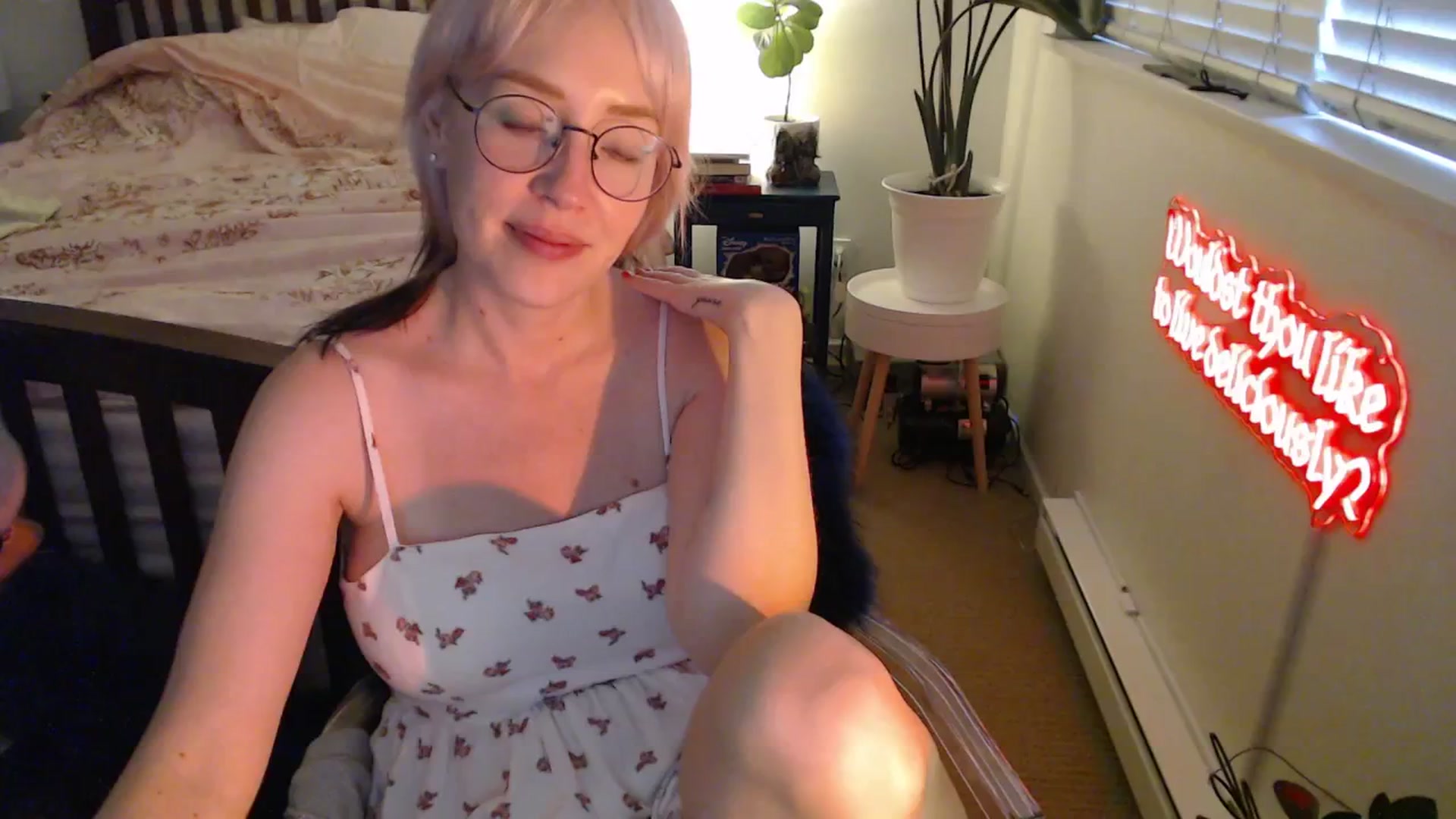 Gallery image thumbnail from NahlaHoney's myfreecams stream on, 08/06/2025, 03:13 image 12 of 20