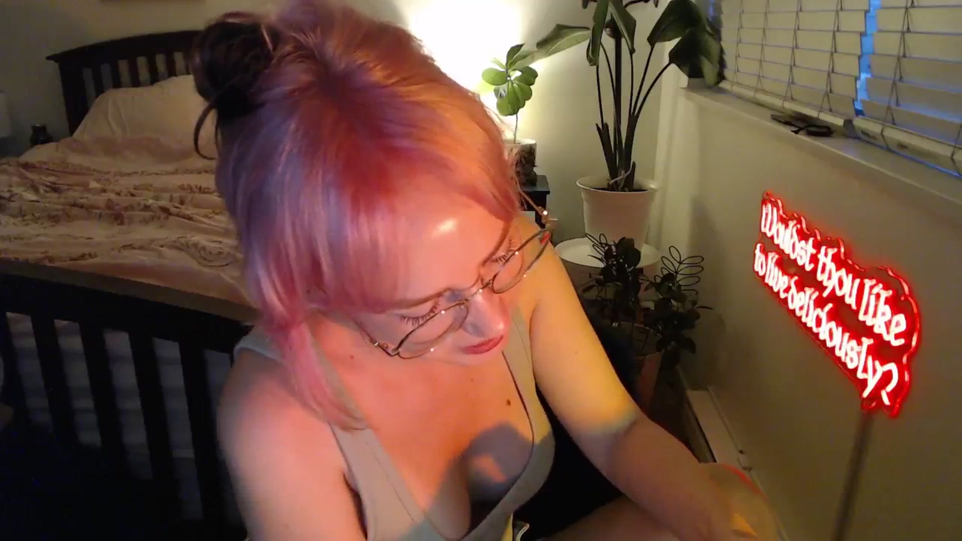 Gallery image thumbnail from NahlaHoney's myfreecams stream on, 08/07/2025, 04:13 image 18 of 20