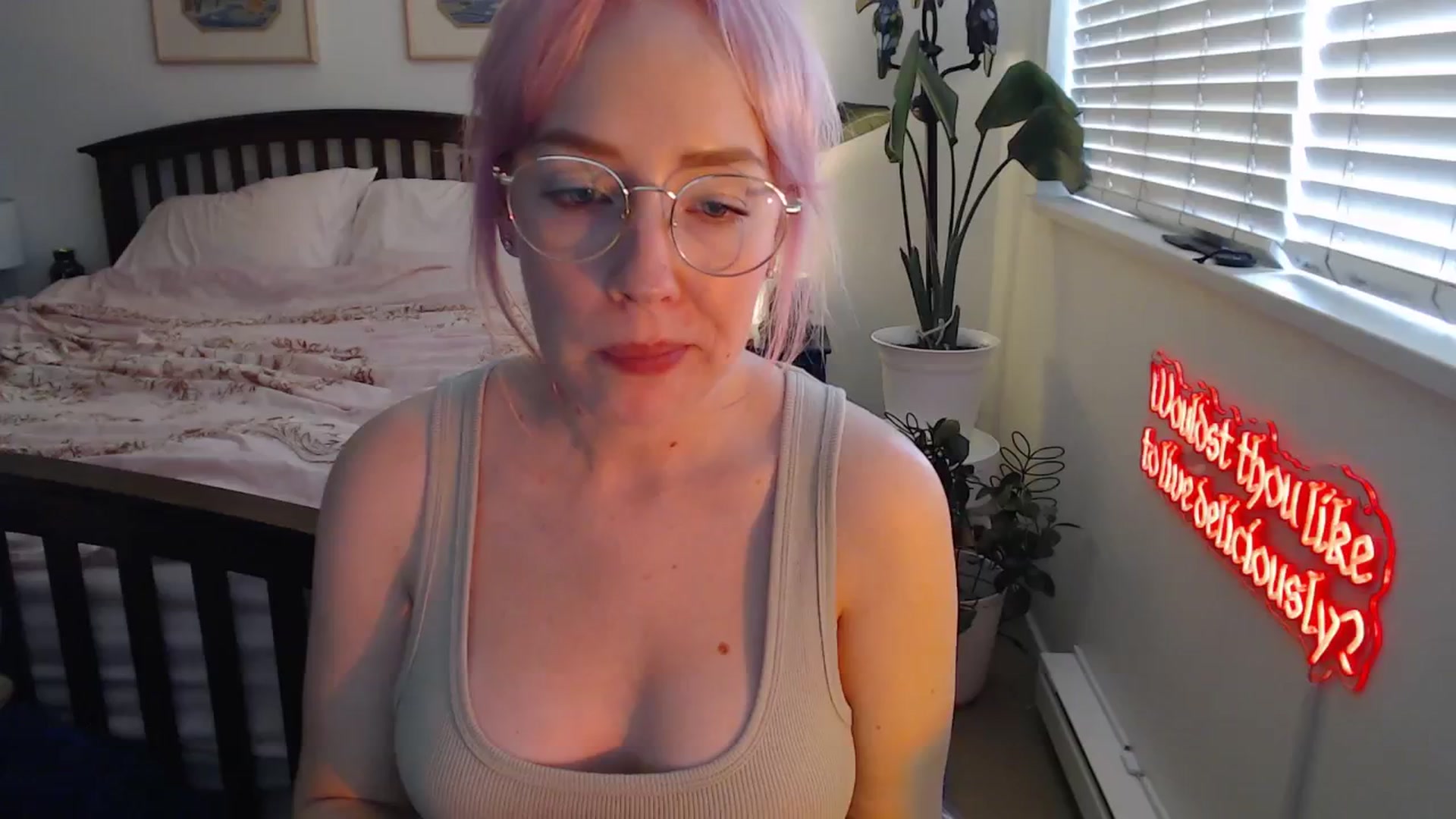 Gallery image thumbnail from NahlaHoney's myfreecams stream on, 08/07/2025, 04:13 image 1 of 20